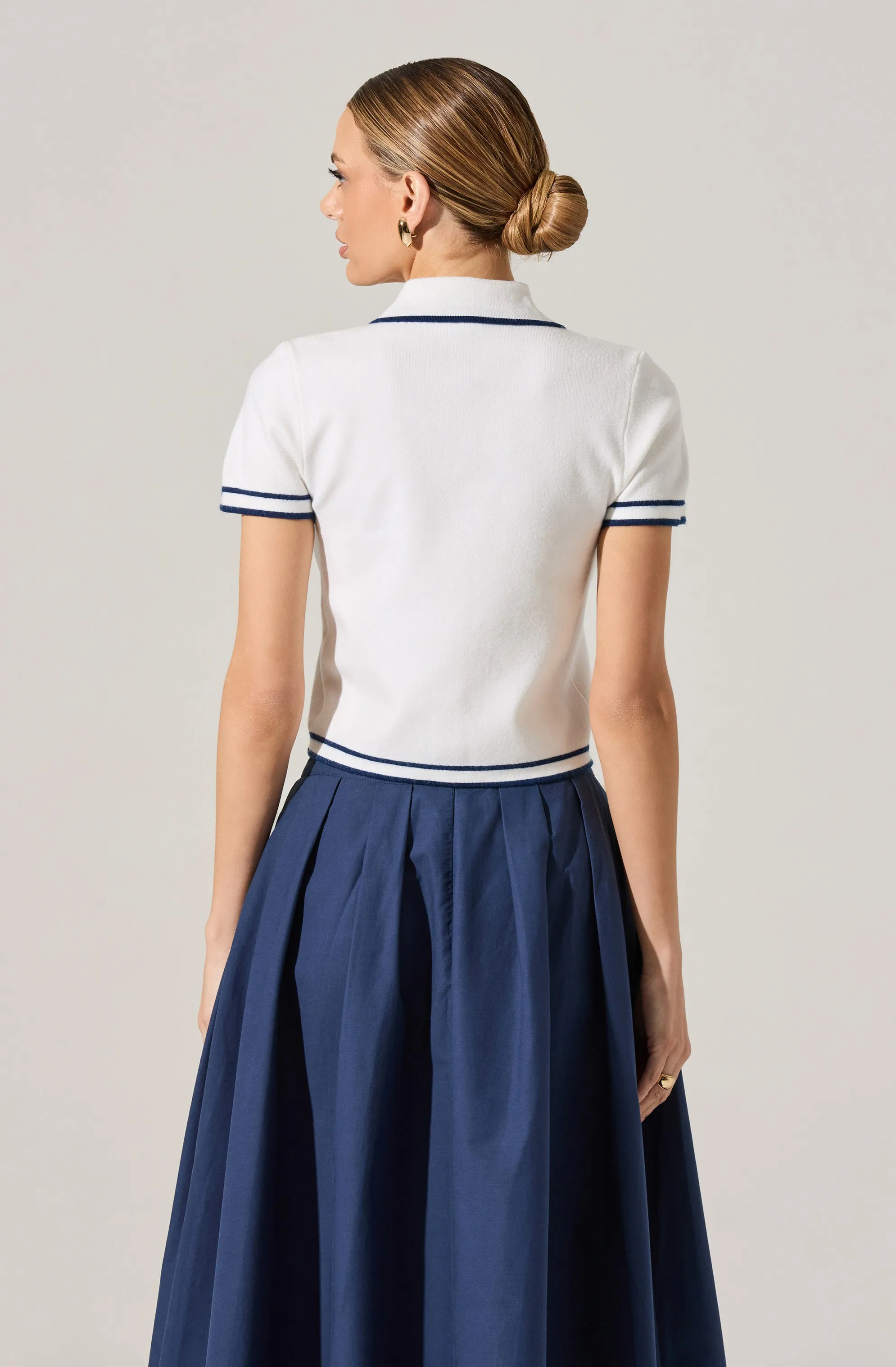 Contrast Trim Cropped Sweater sold by Astr product image thumbnail 4