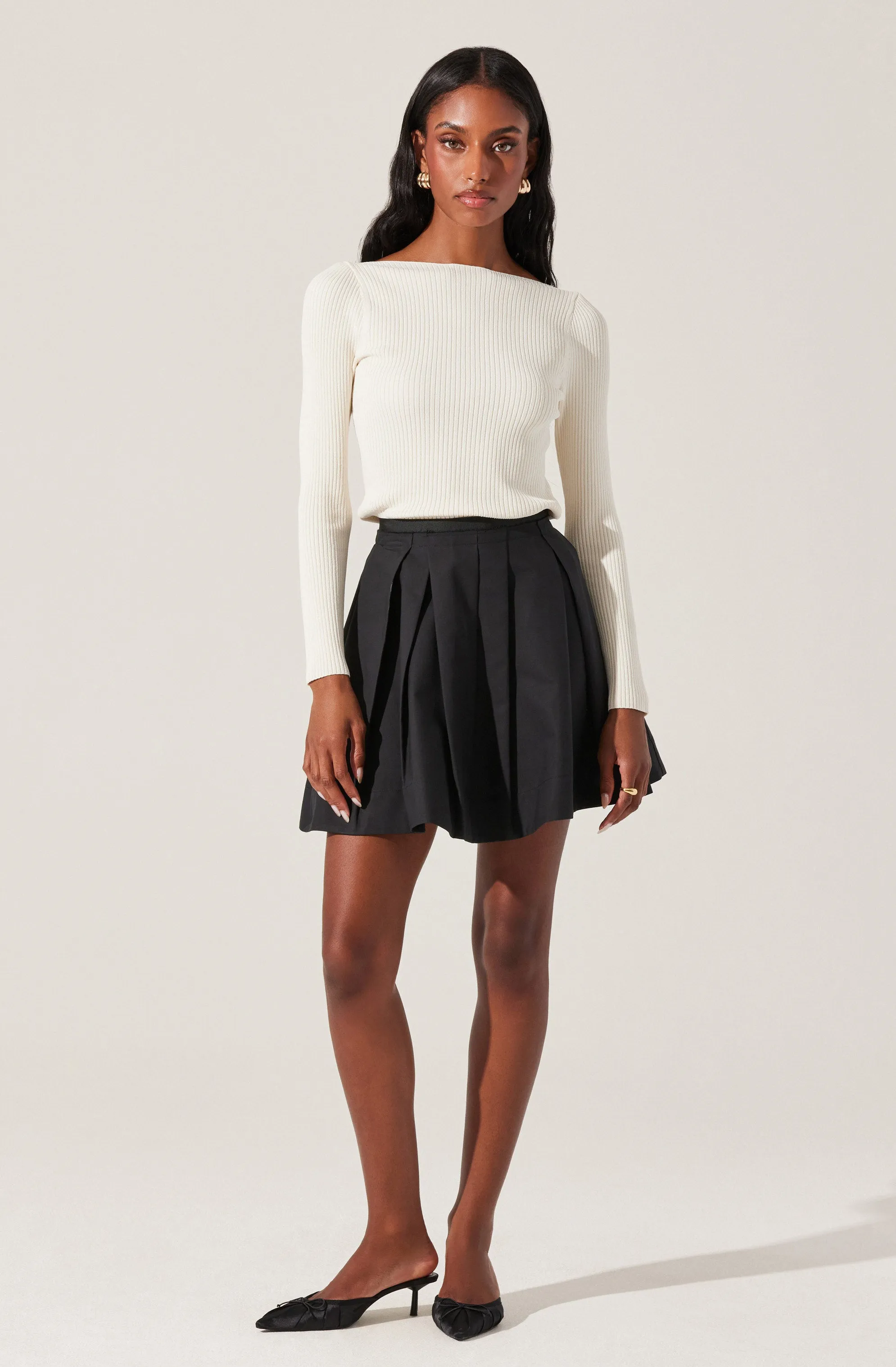 Lauryn Contrast Bow Back Sweater sold by Astr product image thumbnail 3