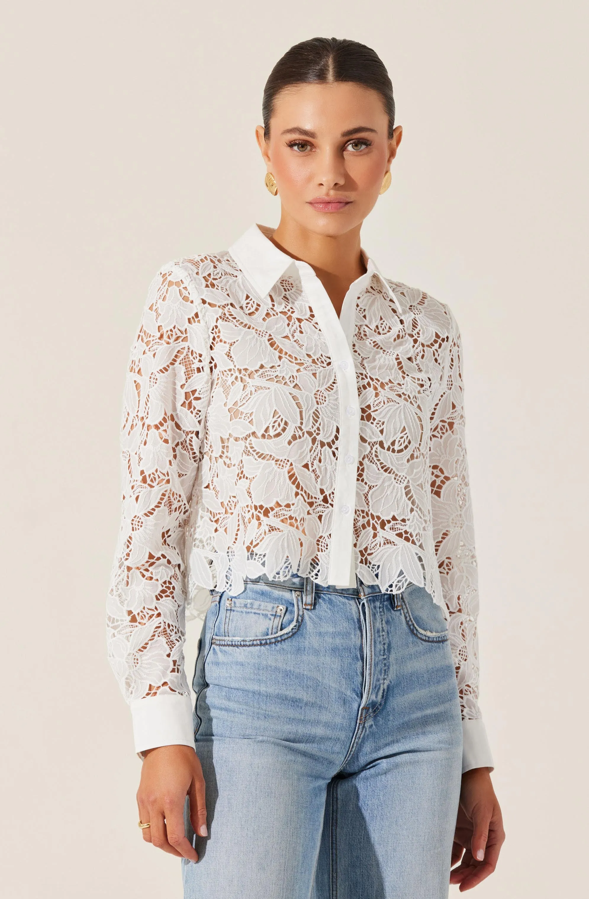 Isabis Floral Lace Top sold by Astr product image thumbnail 4