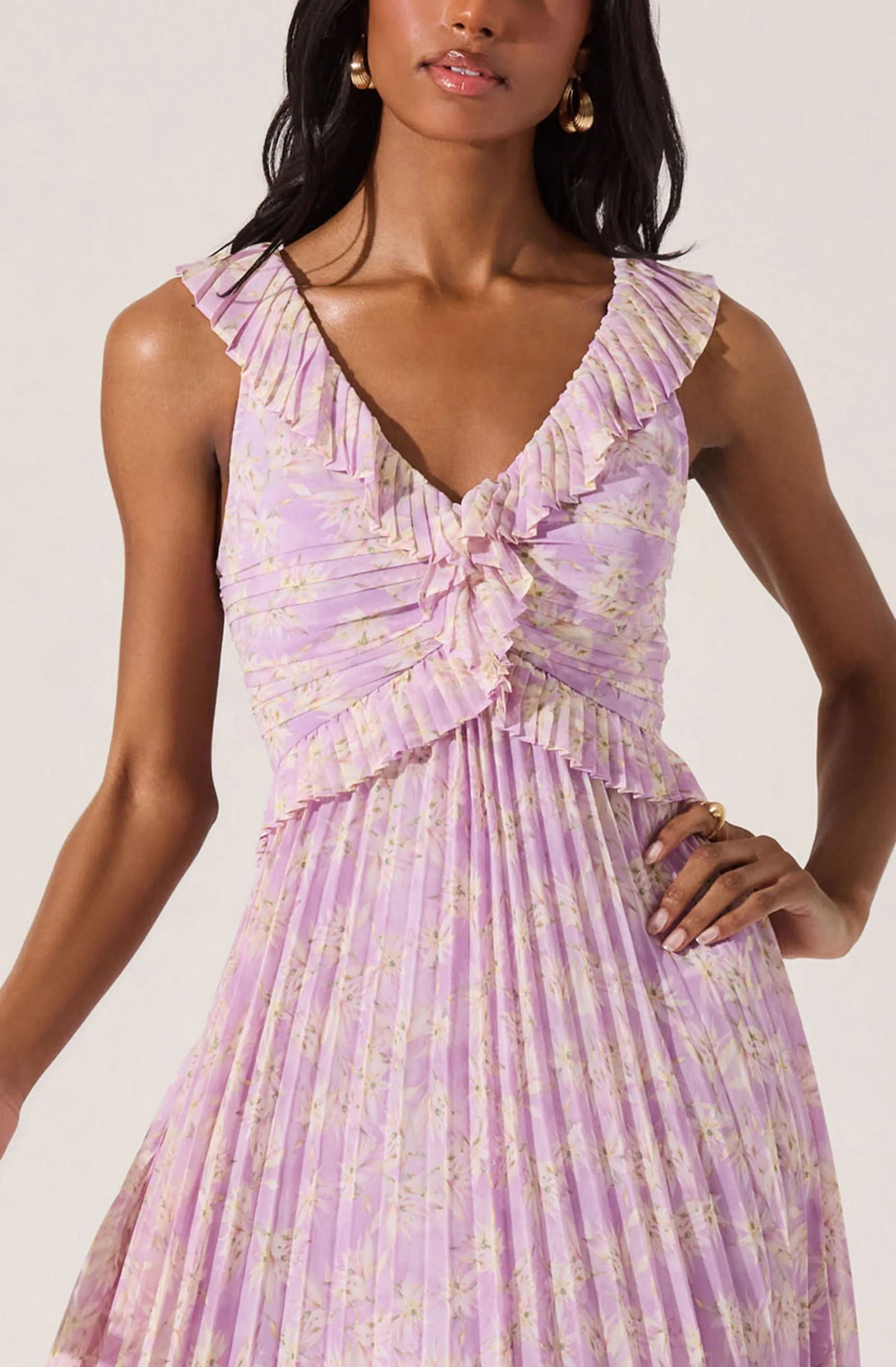 Floral Ruffle Pleated Midi Dress sold by Astr product image thumbnail 5