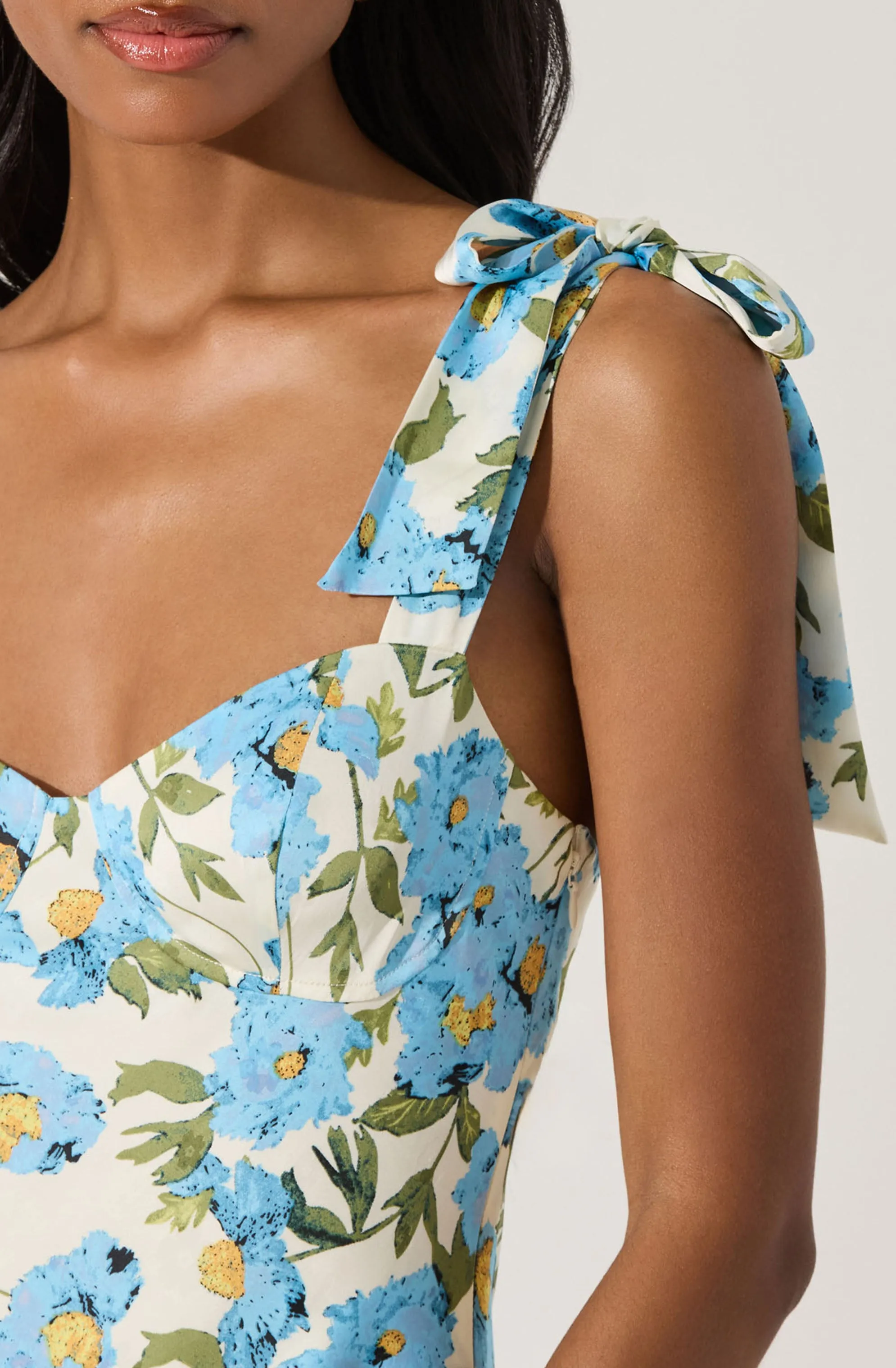 Sweetheart Bow Strap Midi Dress sold by Astr product image thumbnail 2