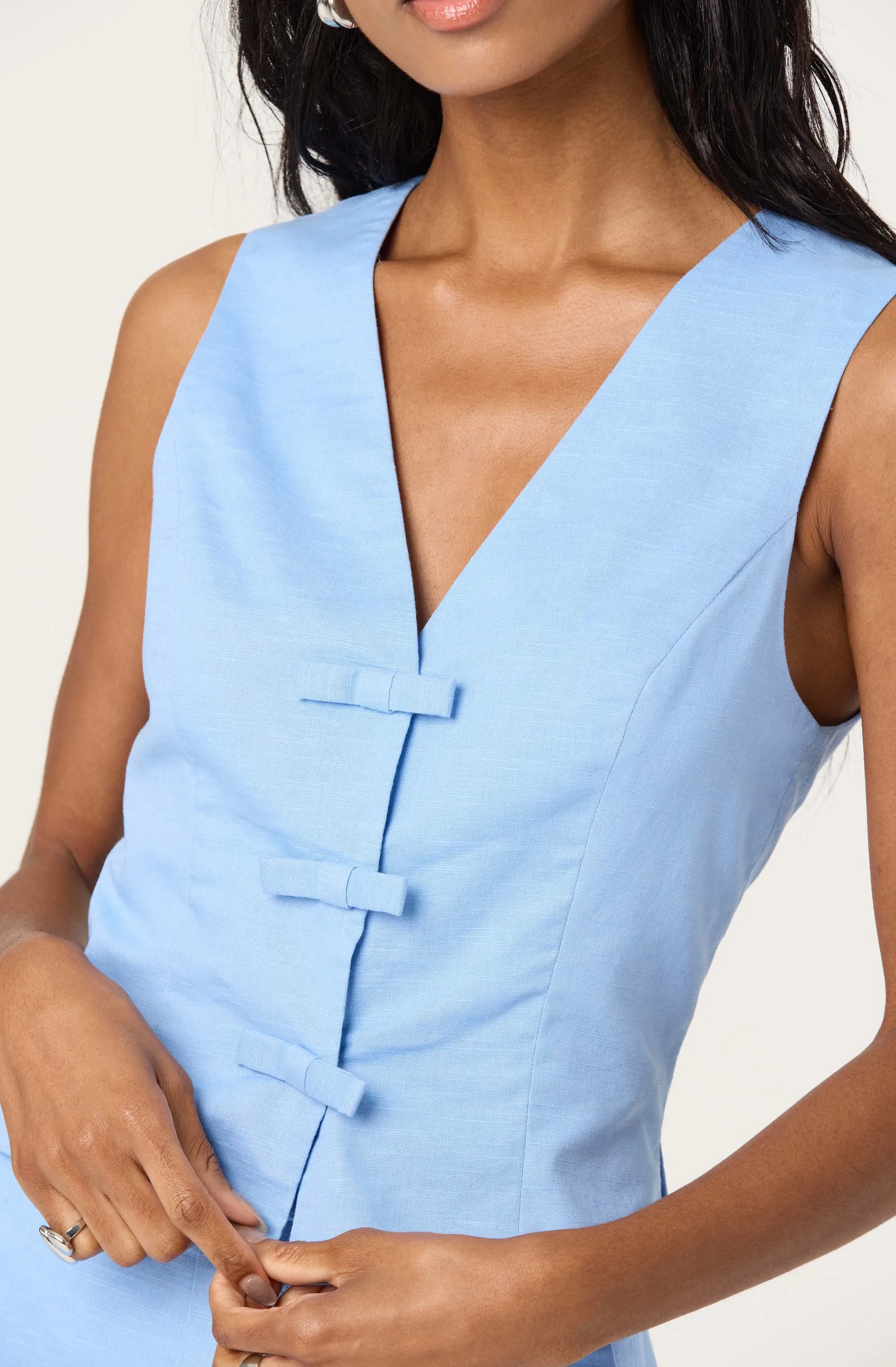 Bow Front V-Neck Top sold by Astr product image thumbnail 5