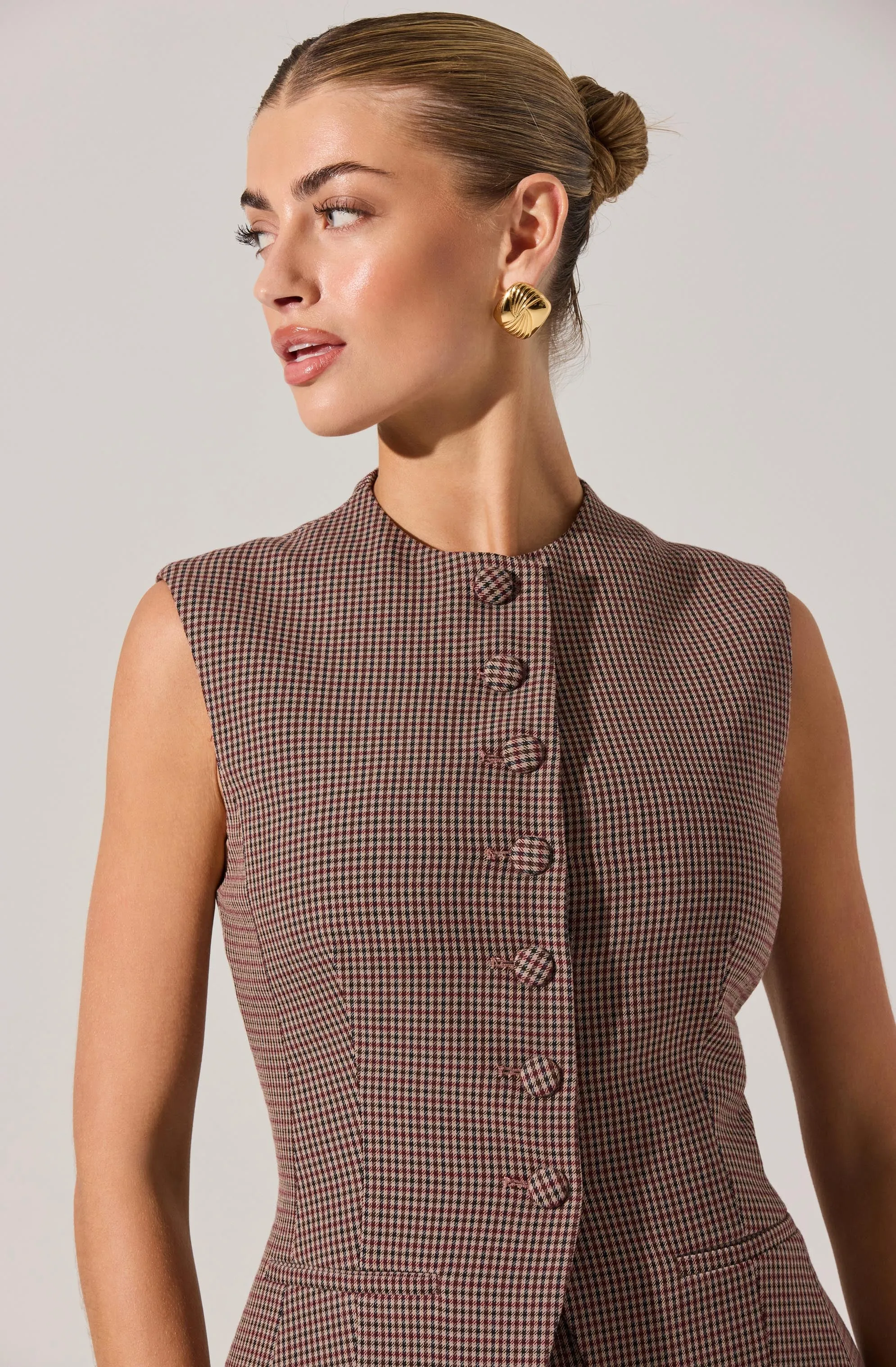 Gisselle High Neck Cutaway Vest sold by Astr product image thumbnail 5