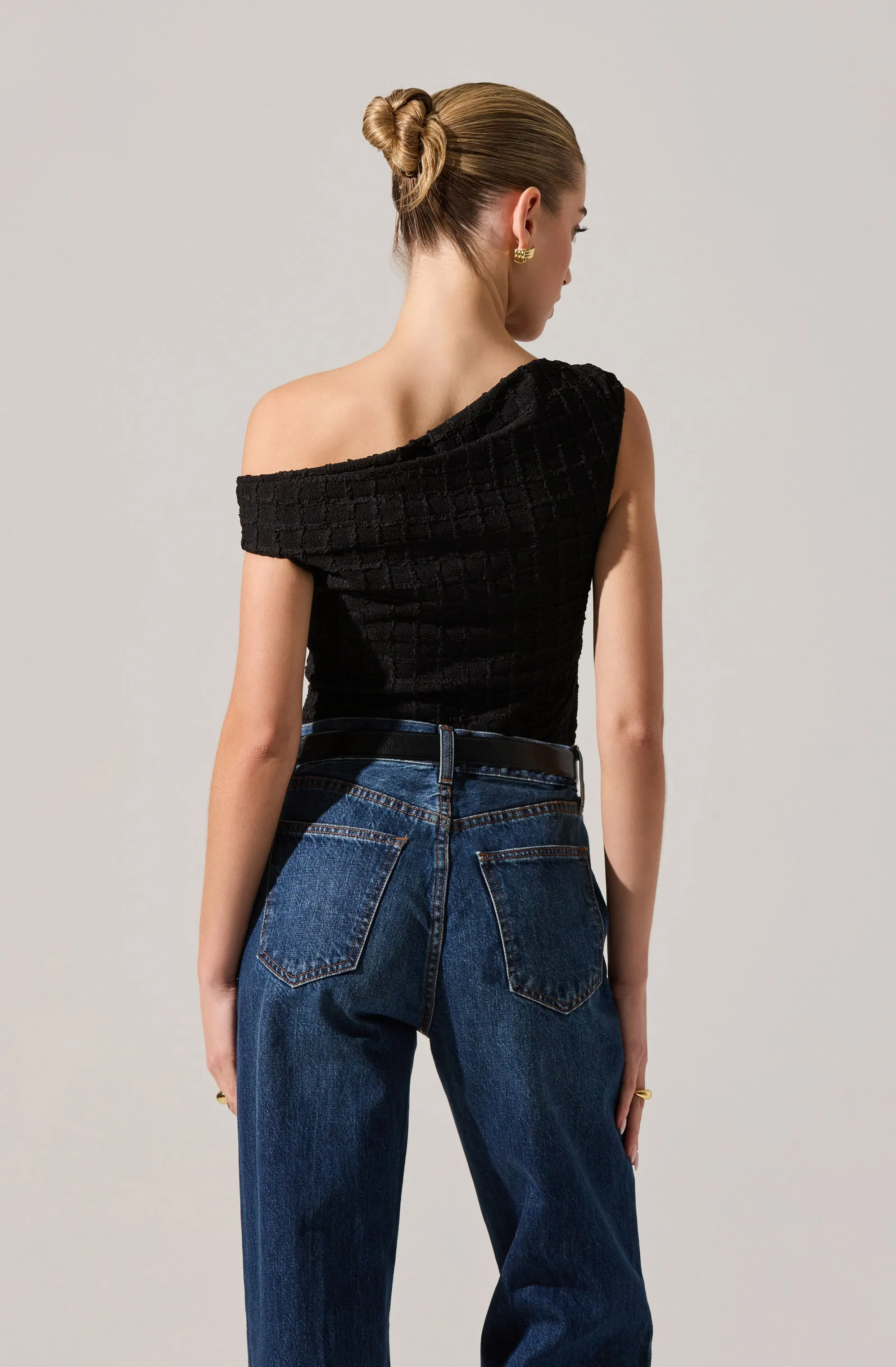 Lindy Textured Off Shoulder Top sold by Astr product image thumbnail 3