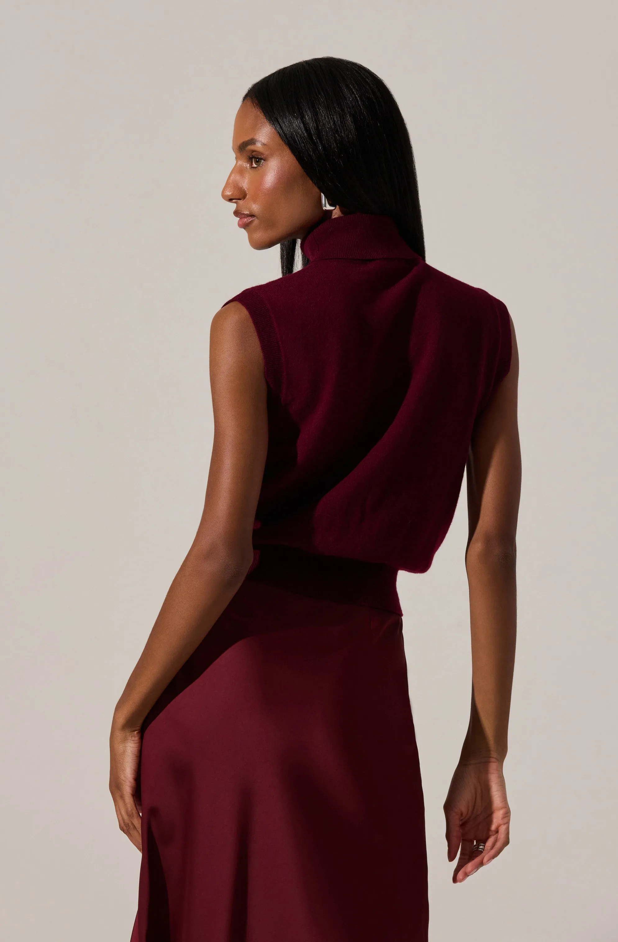 Avah Sleeveless Turtleneck Sweater sold by Astr product image thumbnail 3