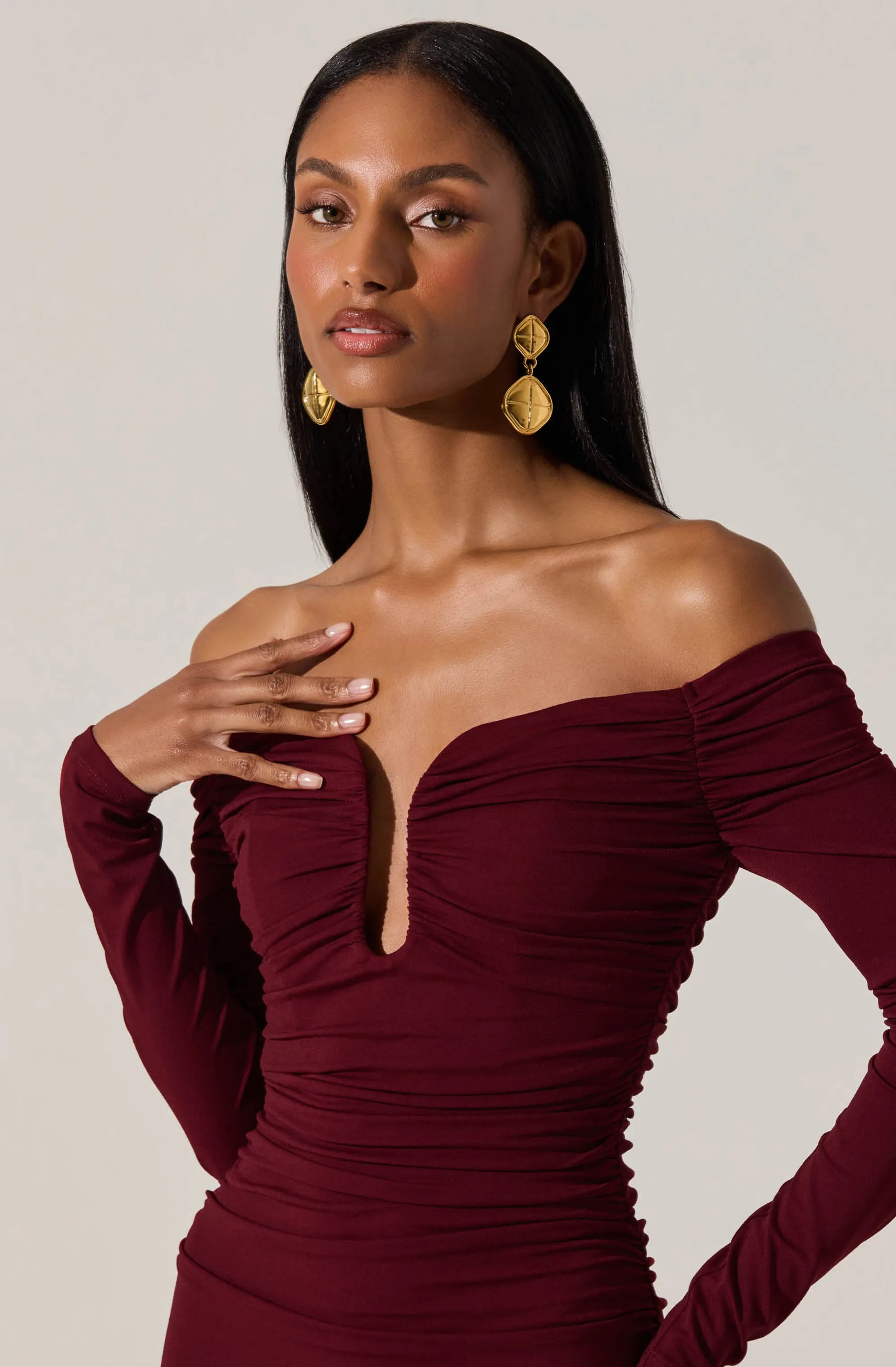Lovinia Ruched Off Shoulder Midi Dress sold by Astr product image thumbnail 3