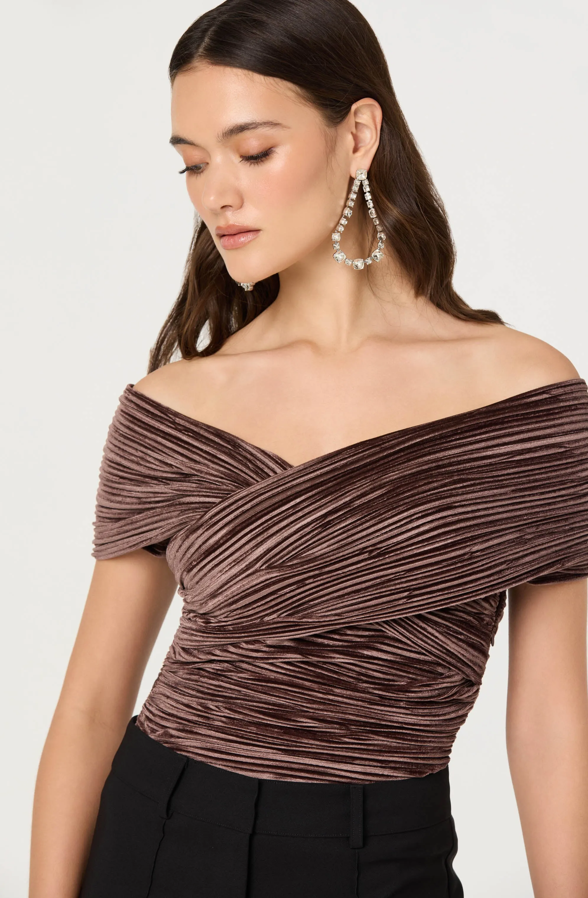 Mallina Velvet Off Shoulder Top sold by Astr product image thumbnail 4