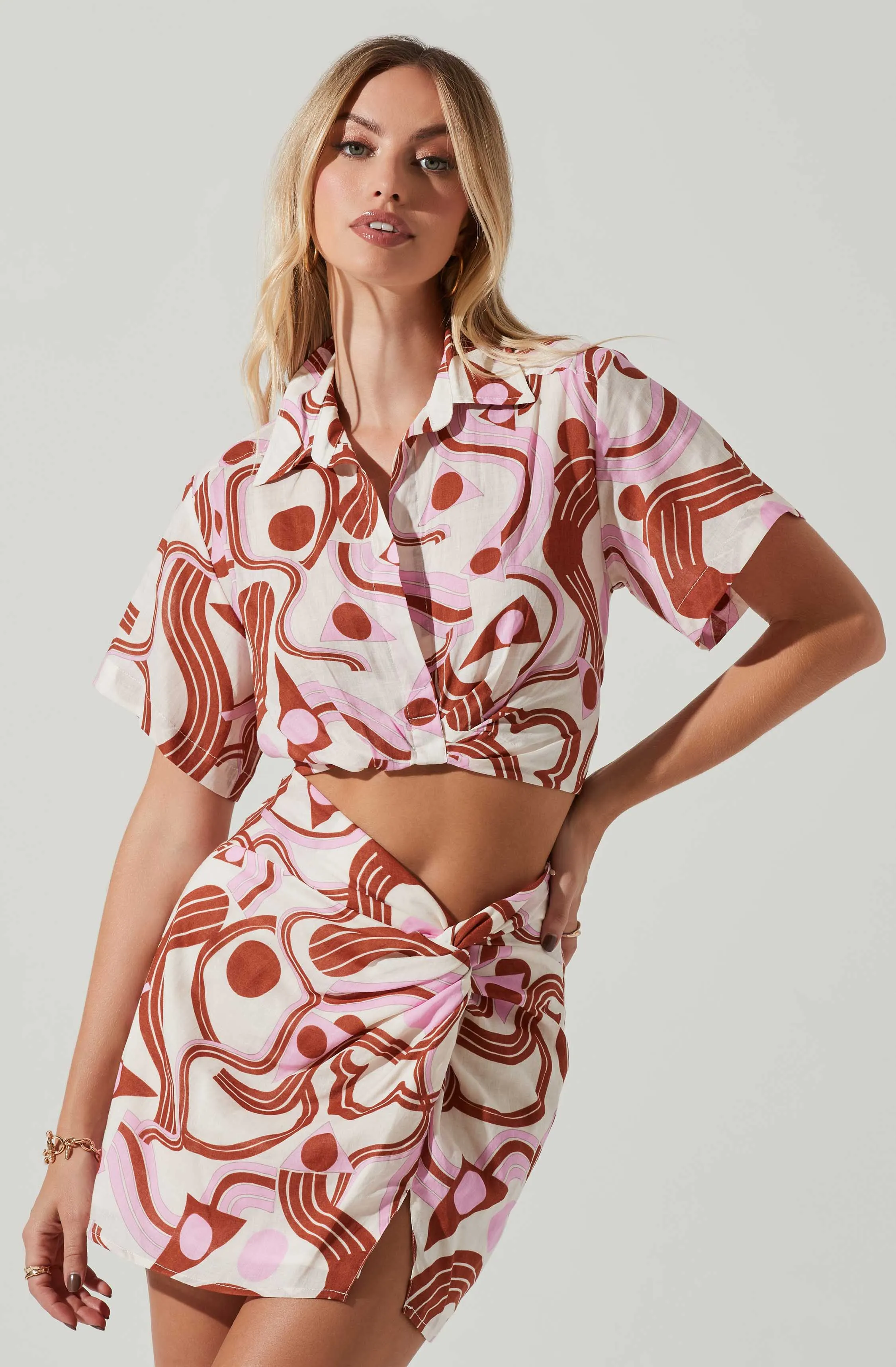 Tamela Collared Short Sleeve Crop Top sold by Astr product image thumbnail 3