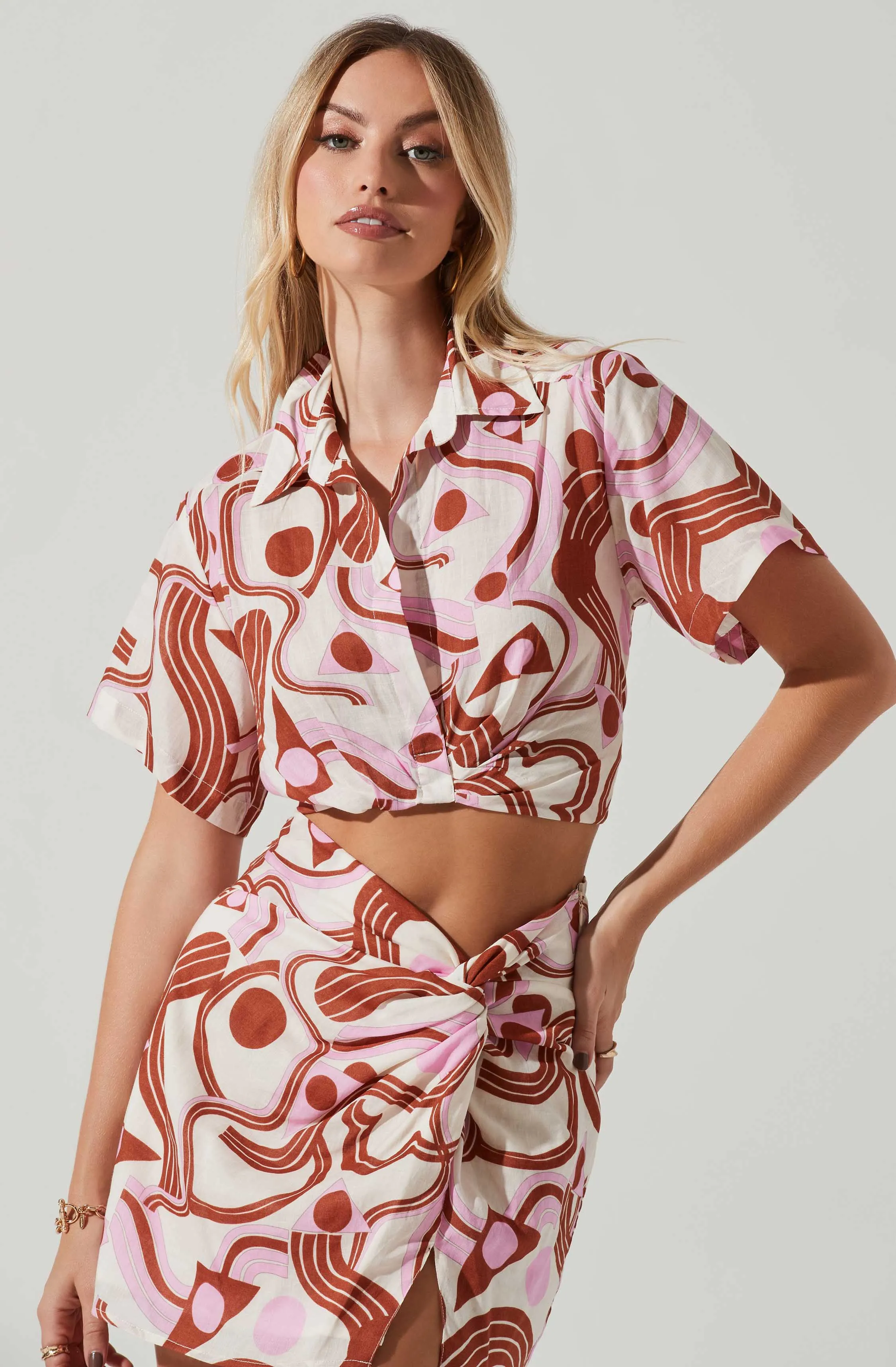 Tamela Collared Short Sleeve Crop Top sold by Astr