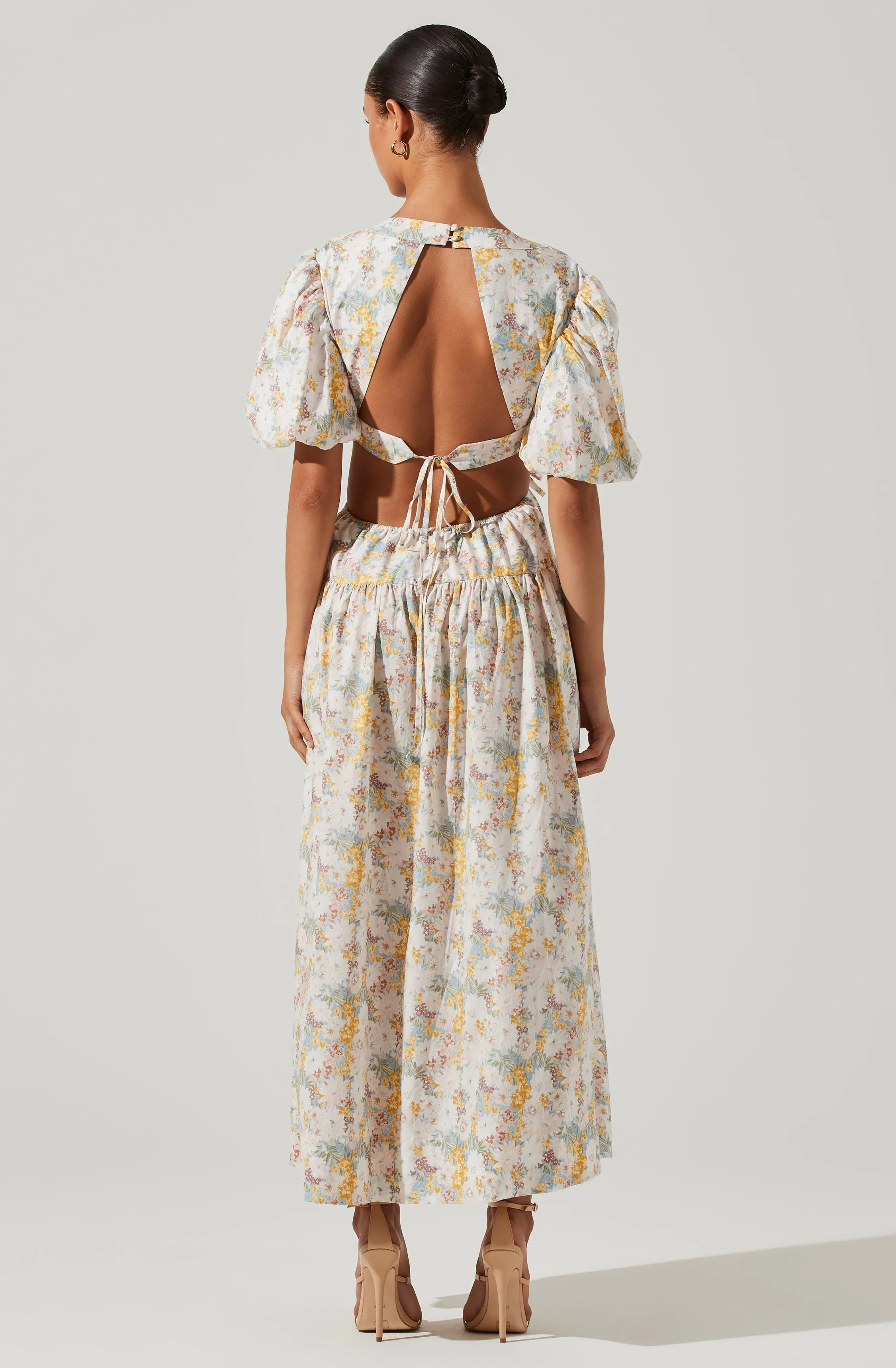 Shelby Floral Puff Sleeve Open Back Maxi Dress sold by Astr product image thumbnail 5