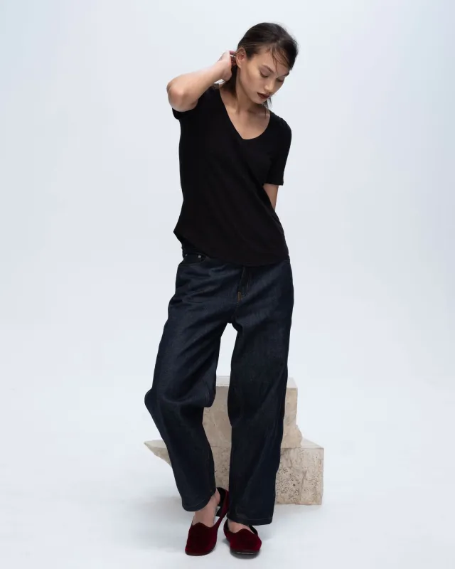 Slub Jersey Classic V-Neck Tee - Black made by ATM