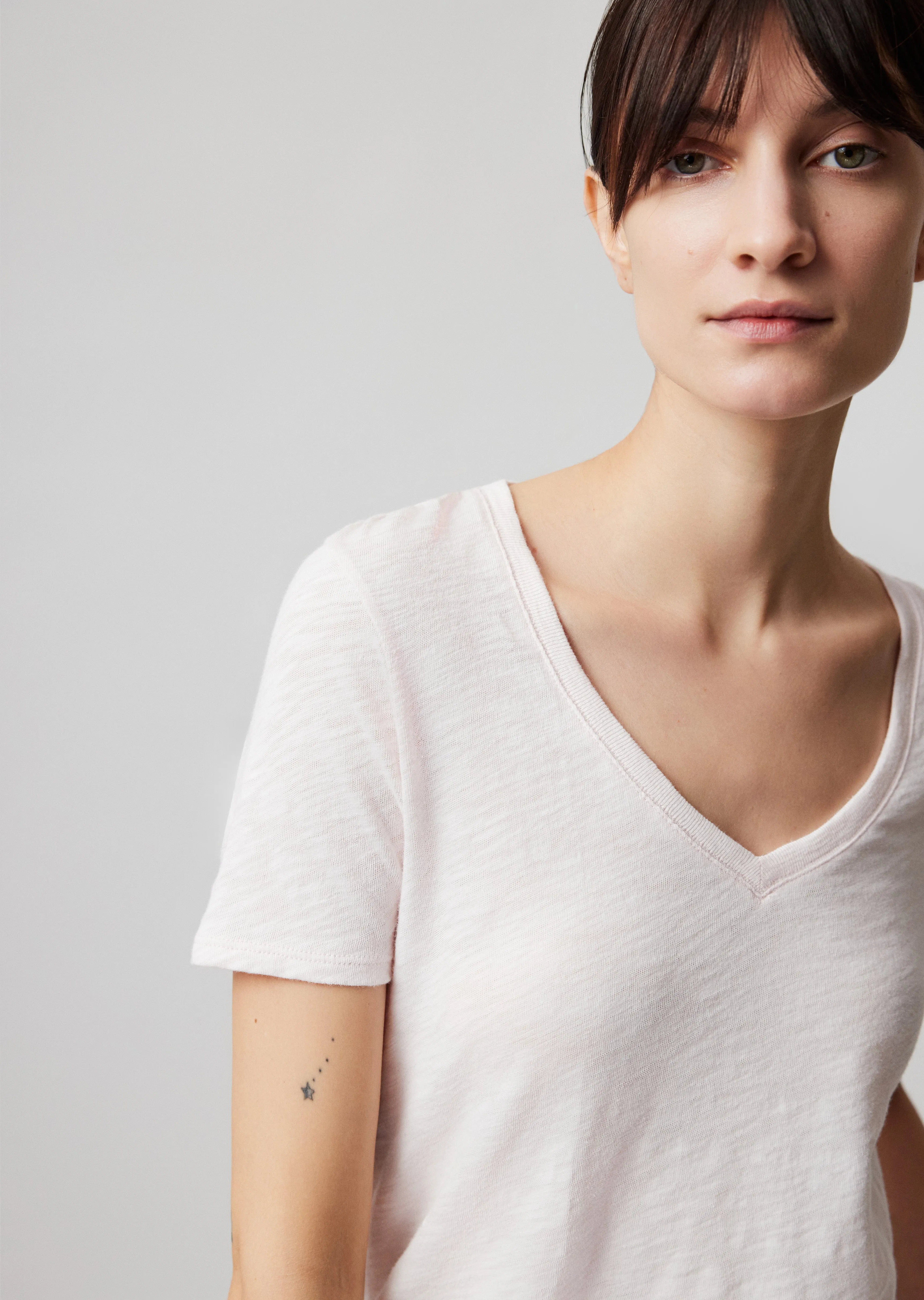 Slub Jersey Classic Short Sleeve Schoolboy V-Neck Tee - Faded Rose sold by ATM