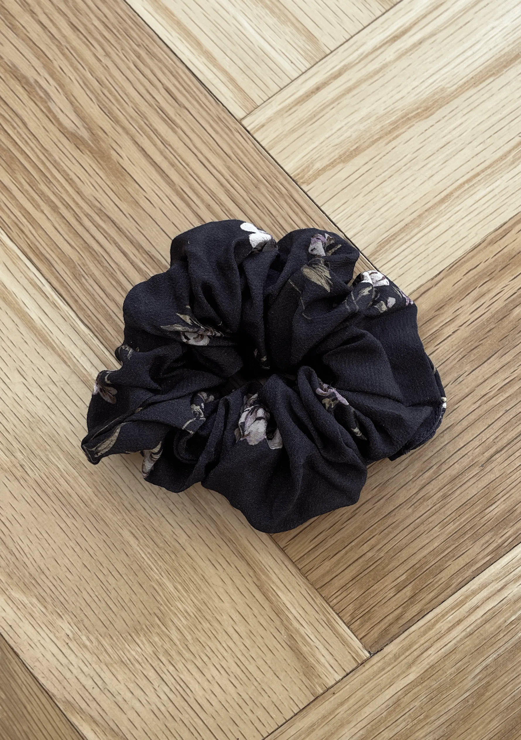 Isla Scrunchie sold by Auguste The Label product image thumbnail 2