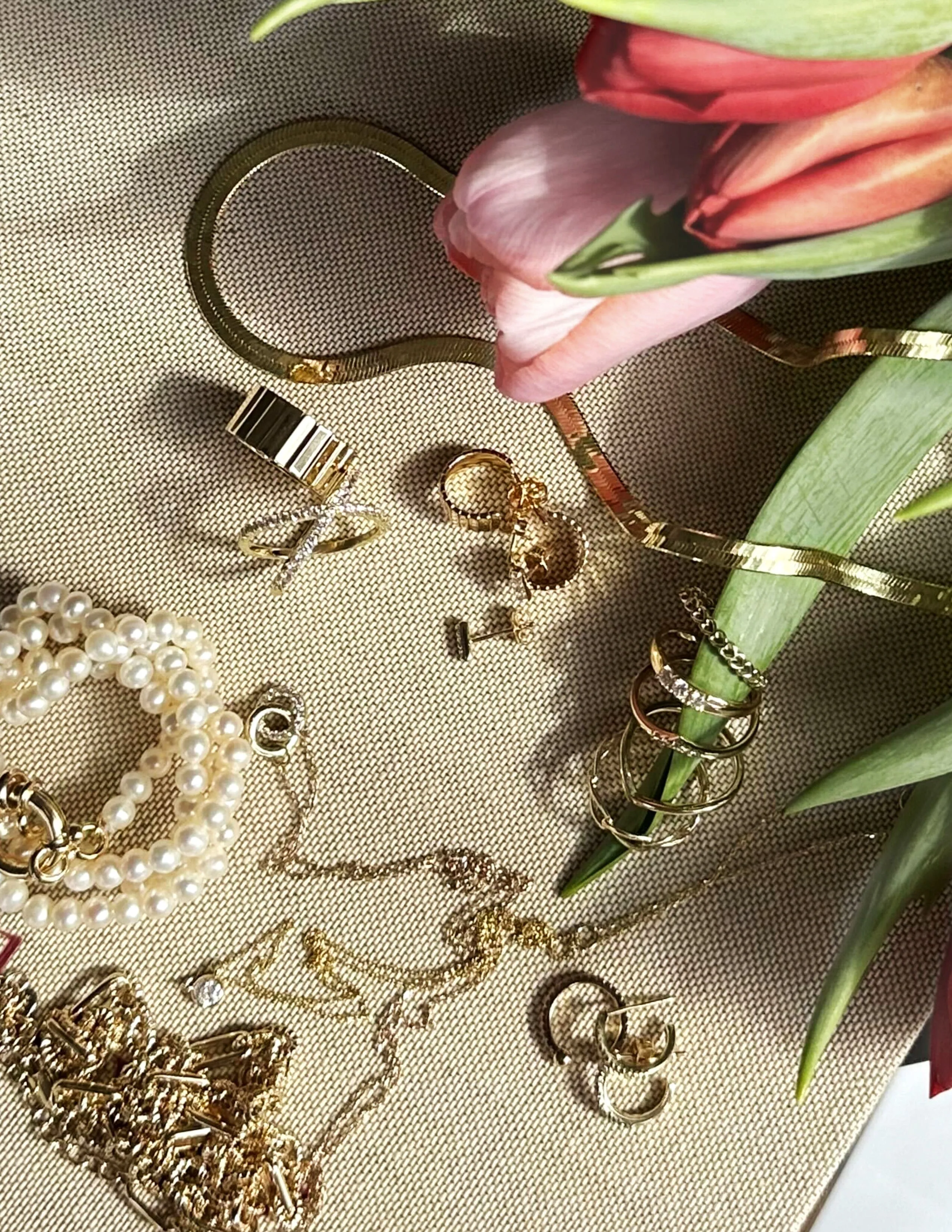 E-spot - Holly S sold by Aurate