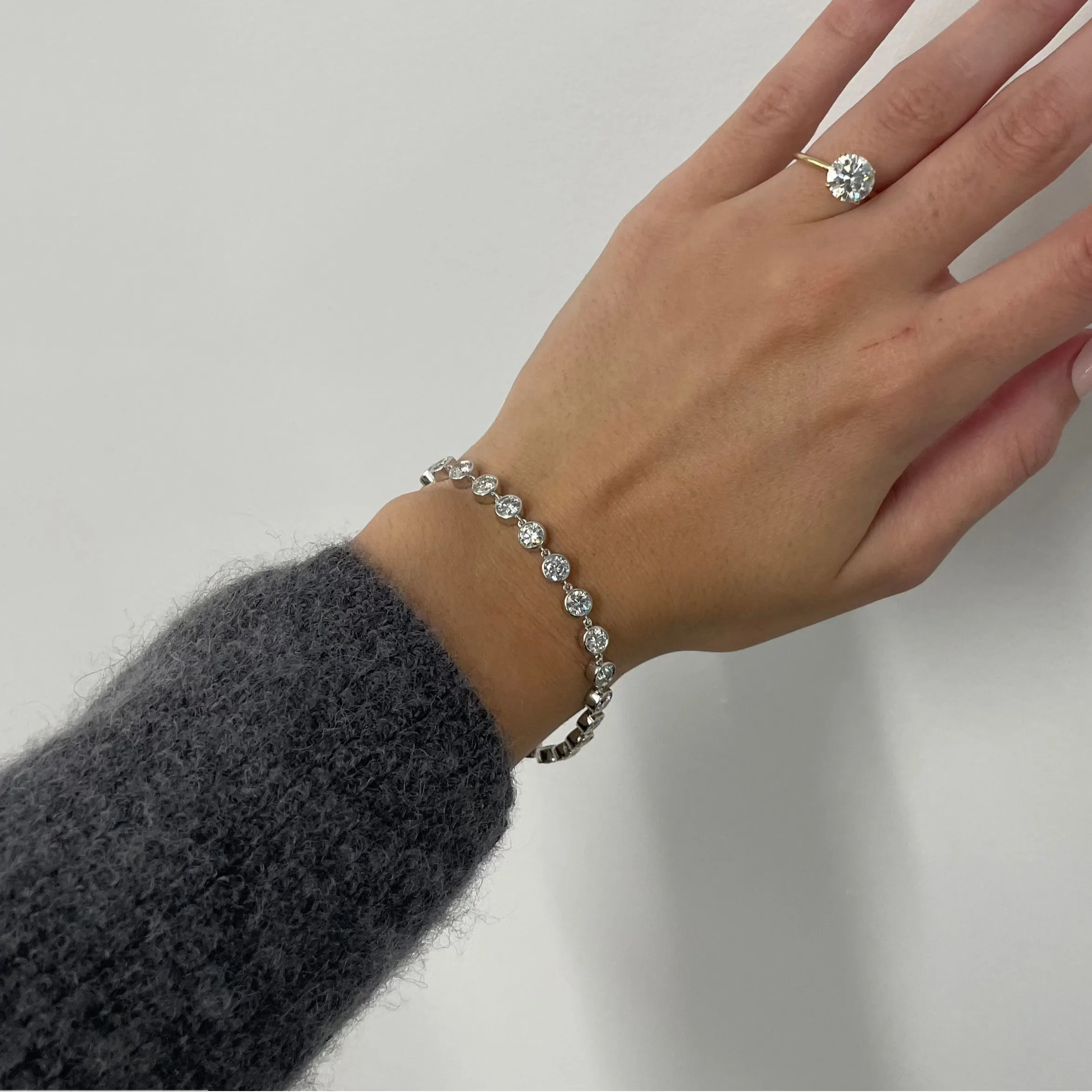 13tcw Lab Grown Diamond Bezel Link Bracelet sold by Aurate product image thumbnail 2