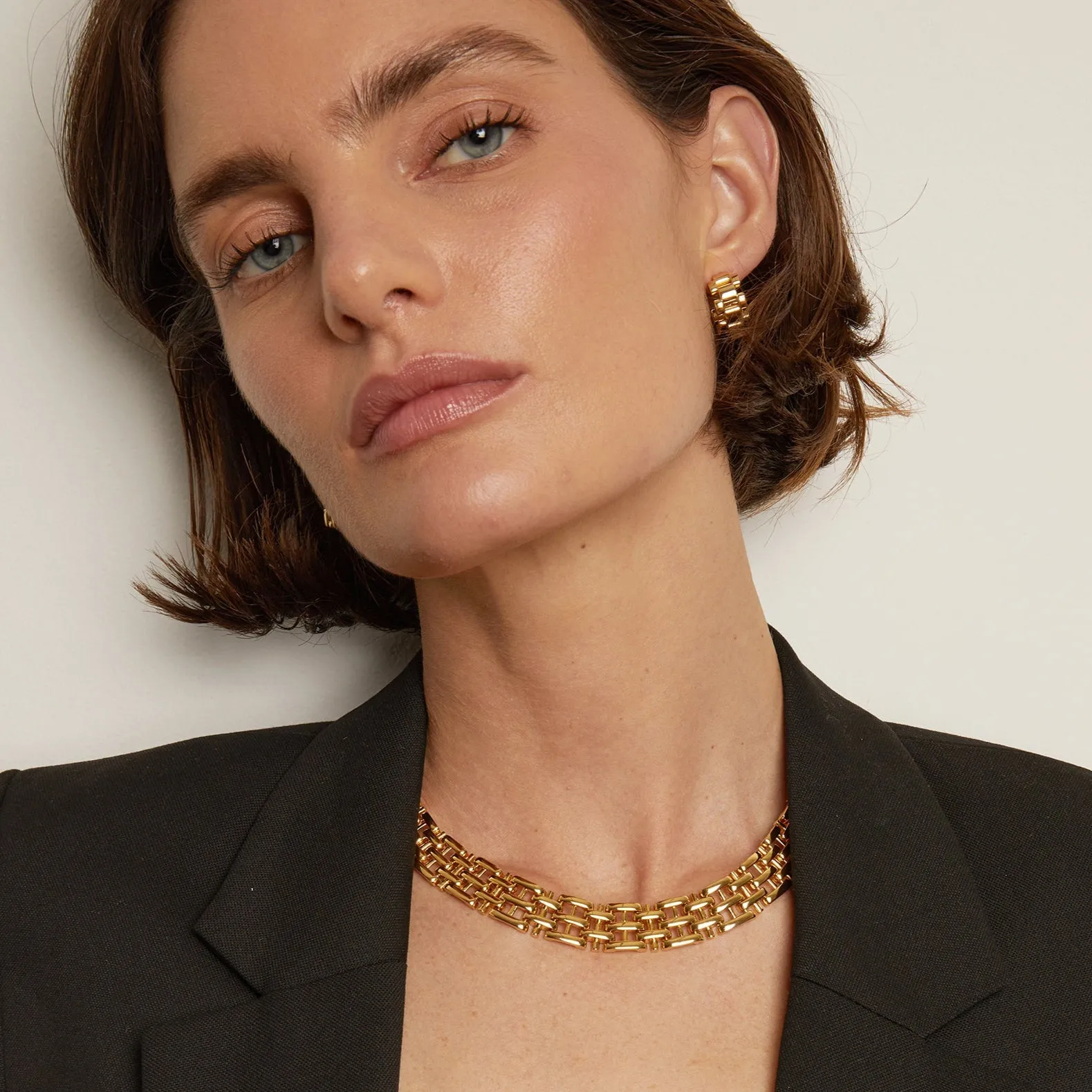 Panther Chain Link Hoop Earrings sold by Aurate product image thumbnail 5