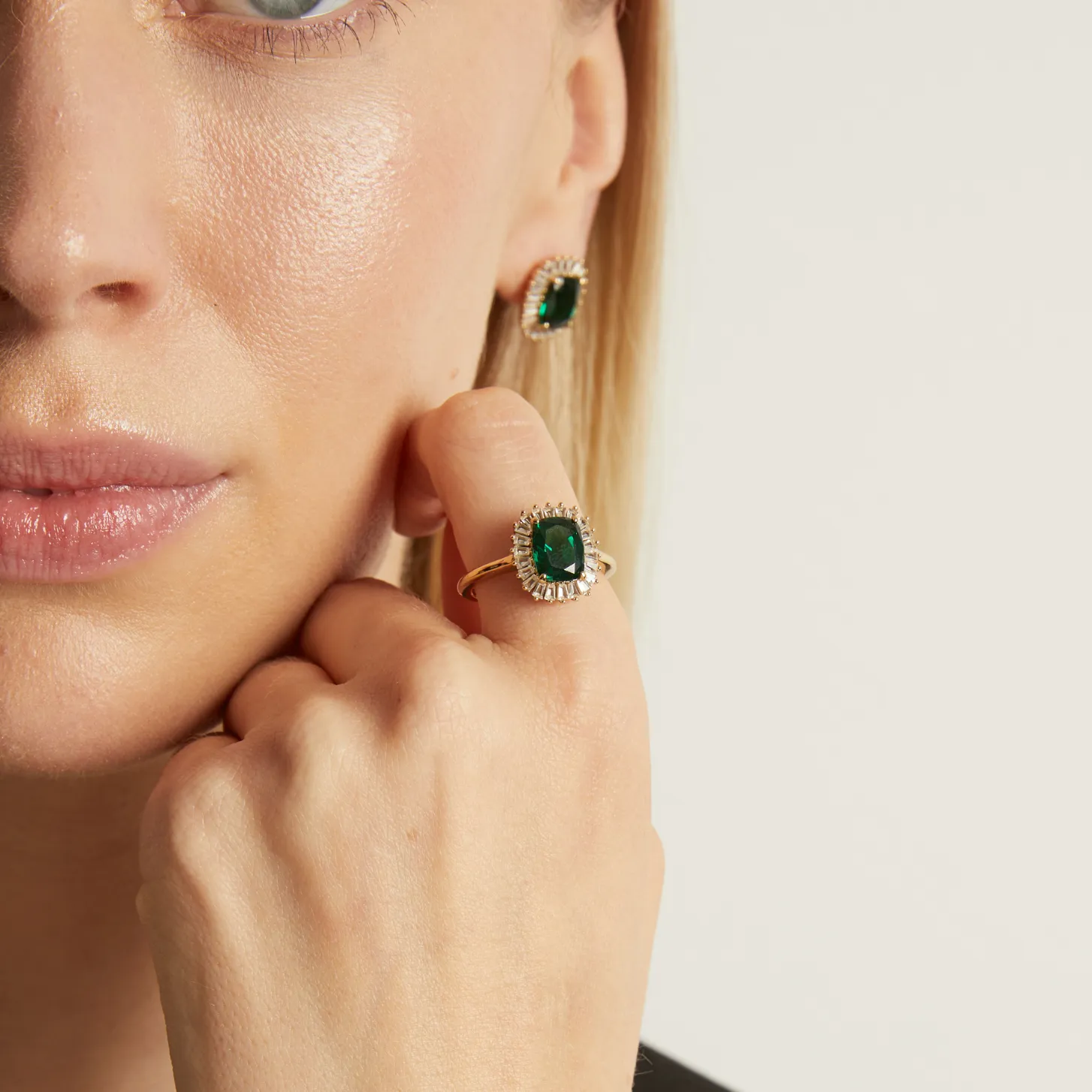 Lab Grown Green Emerald Alexandra Ring sold by Aurate product image thumbnail 4