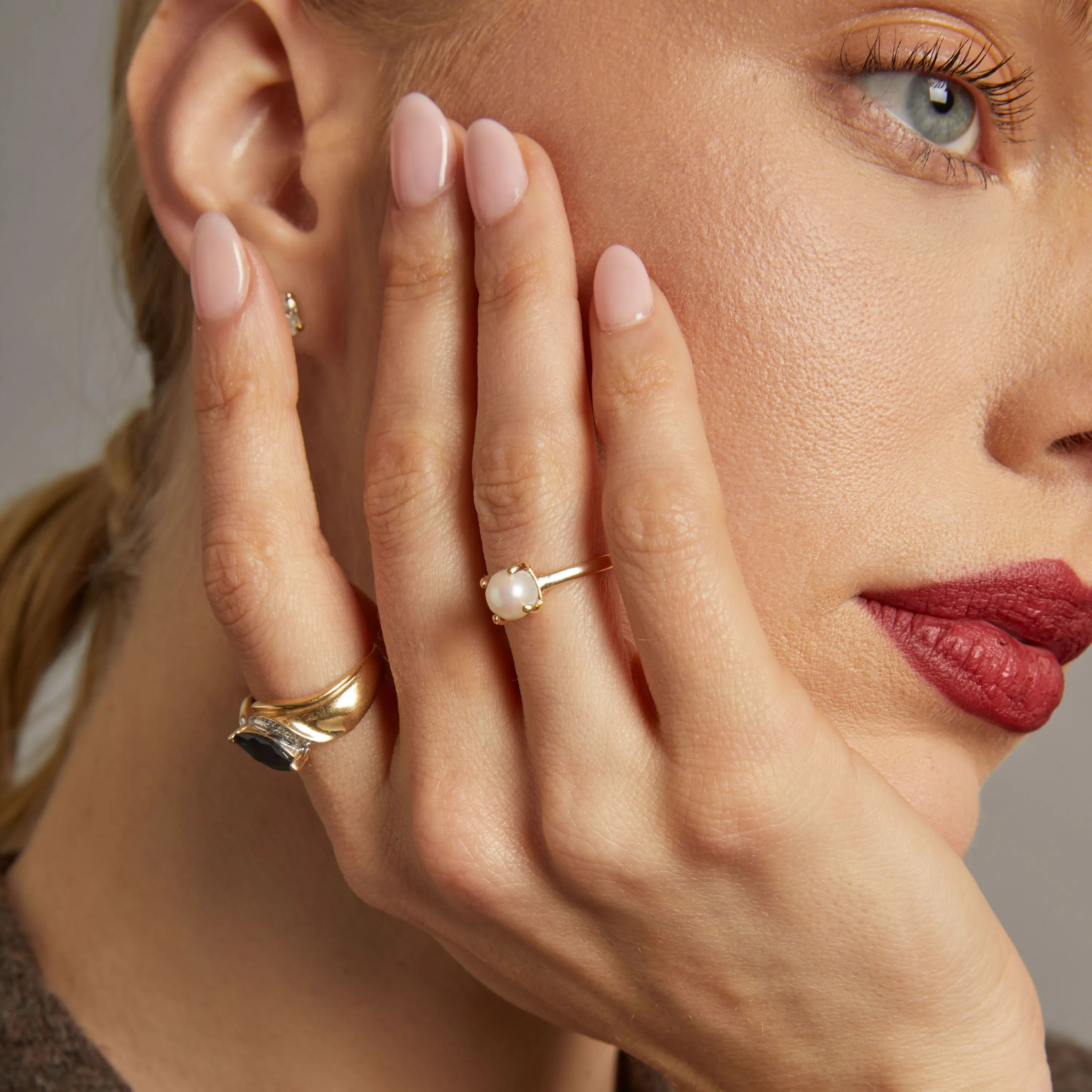 Vintage Claw Pearl Ring sold by Aurate product image thumbnail 3
