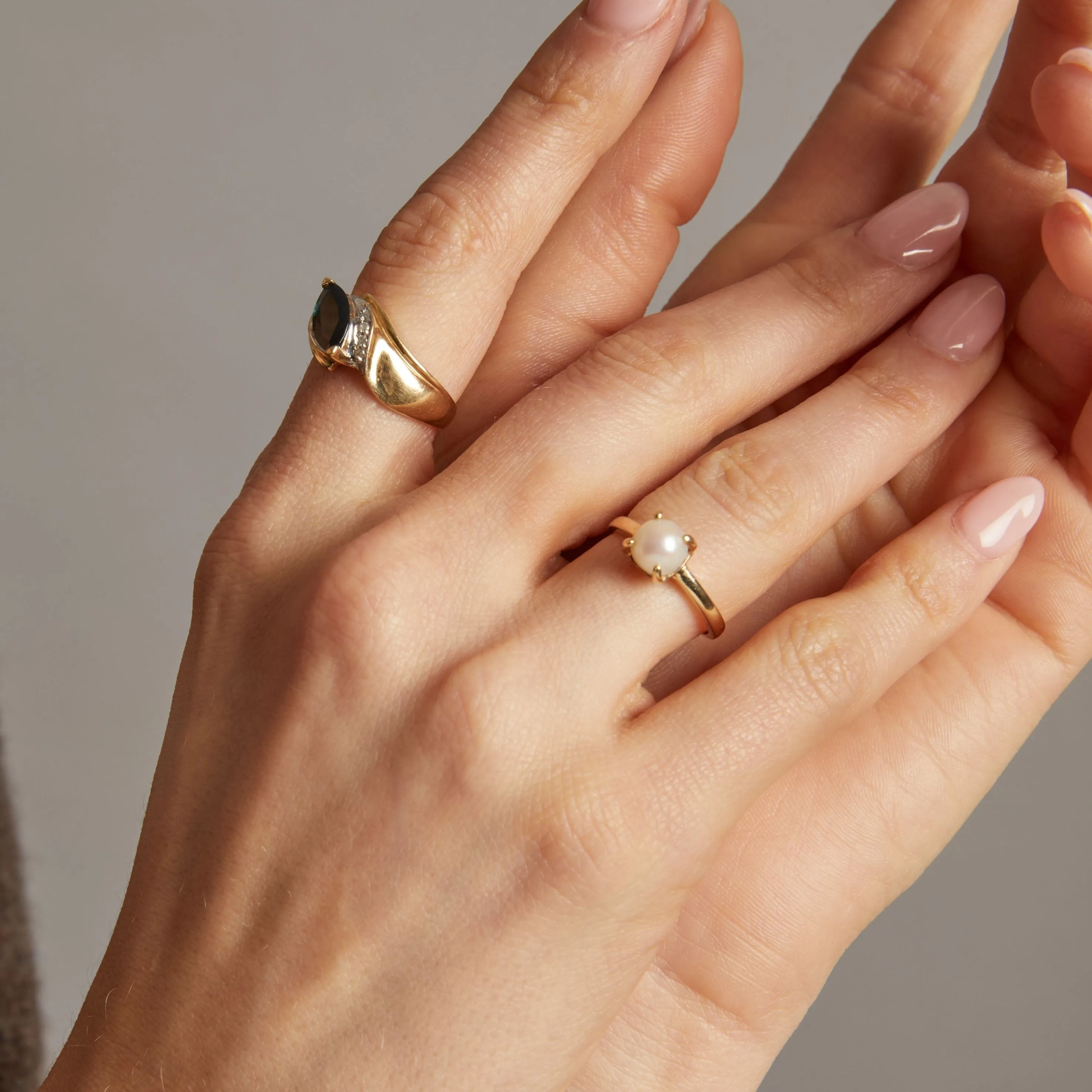 Vintage Claw Pearl Ring sold by Aurate product image thumbnail 2