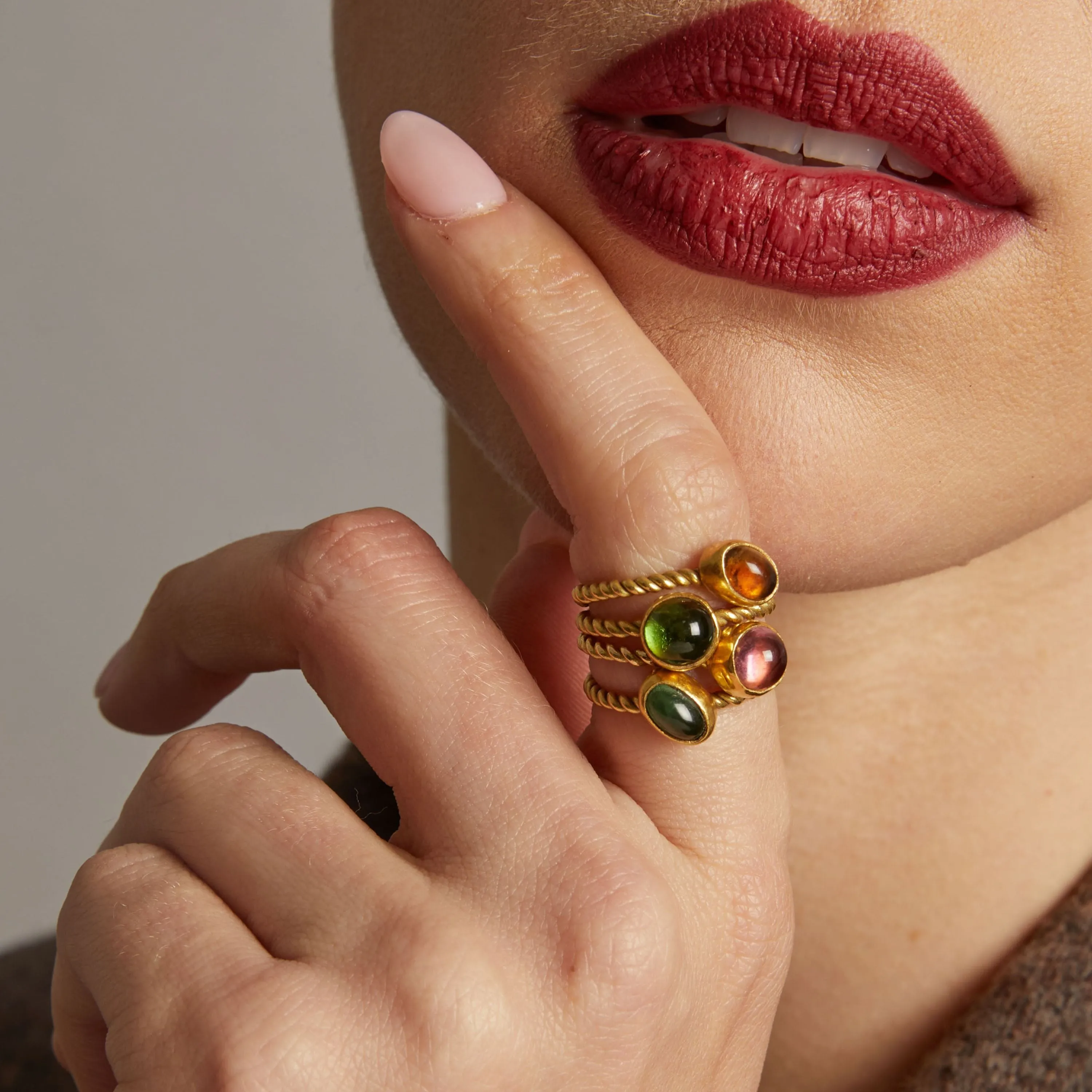 Vintage Oval Orange Tourmaline Gold Ring sold by Aurate product image thumbnail 3