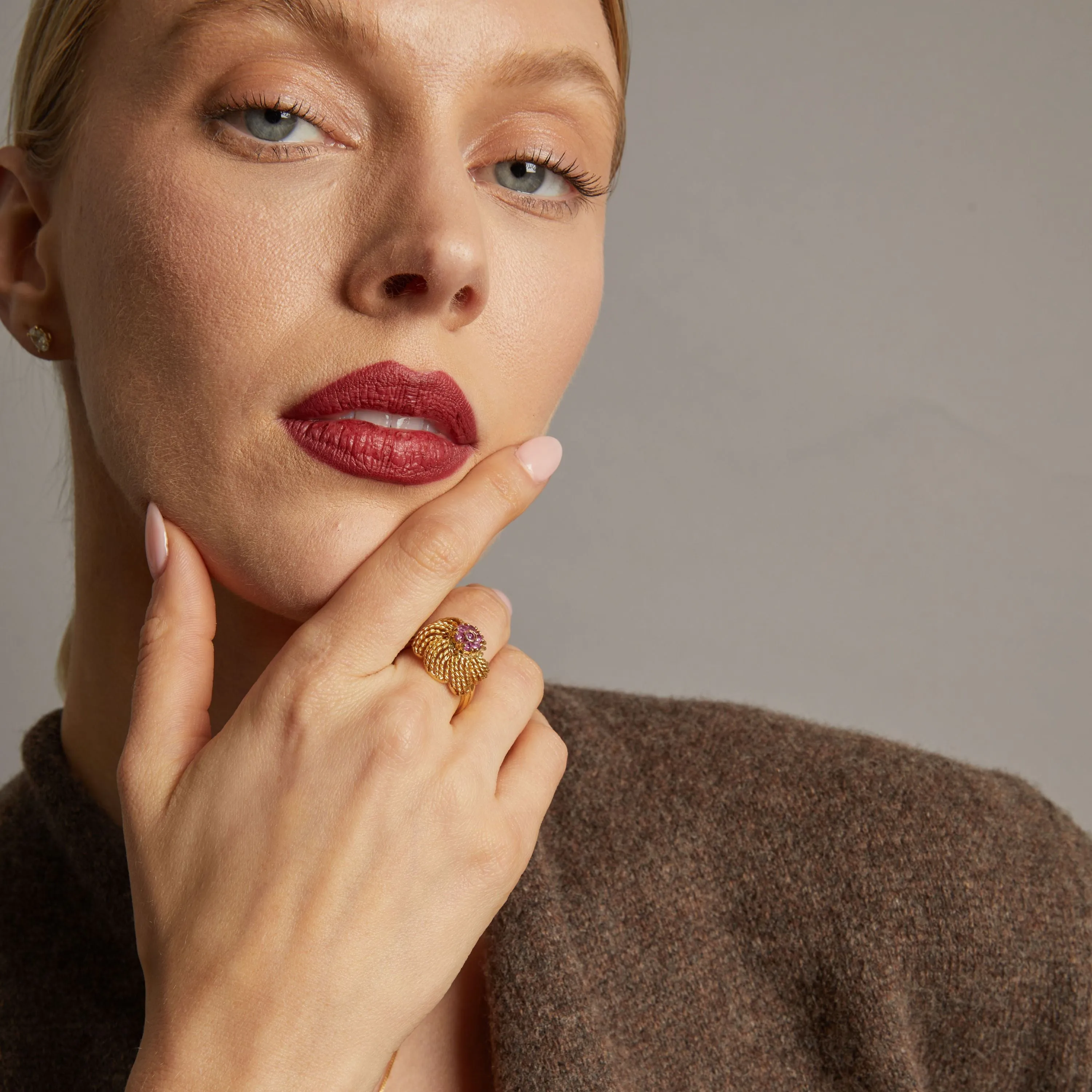 Vintage Red Ruby Flower Ring sold by Aurate product image thumbnail 4