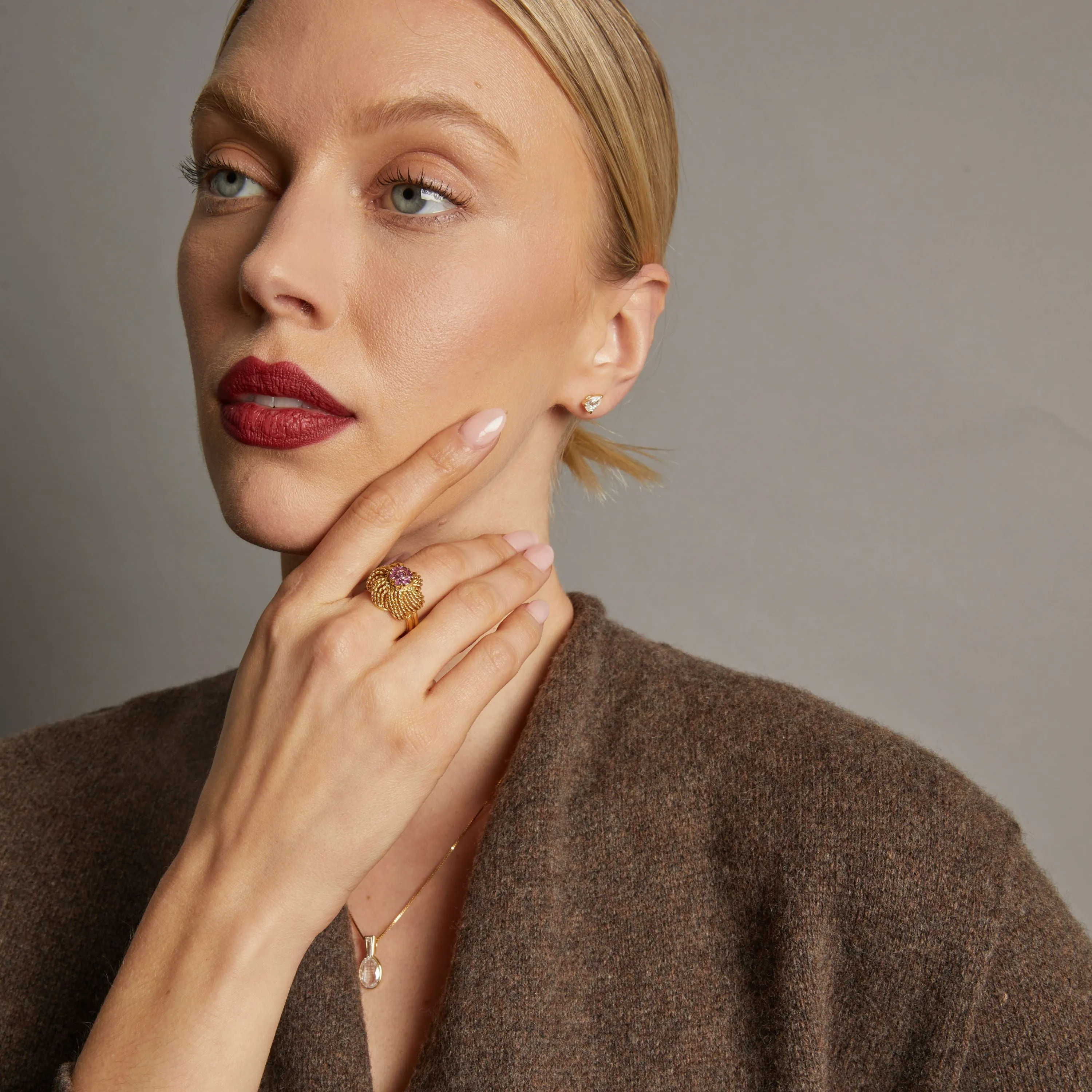 Vintage Red Ruby Flower Ring sold by Aurate product image thumbnail 5