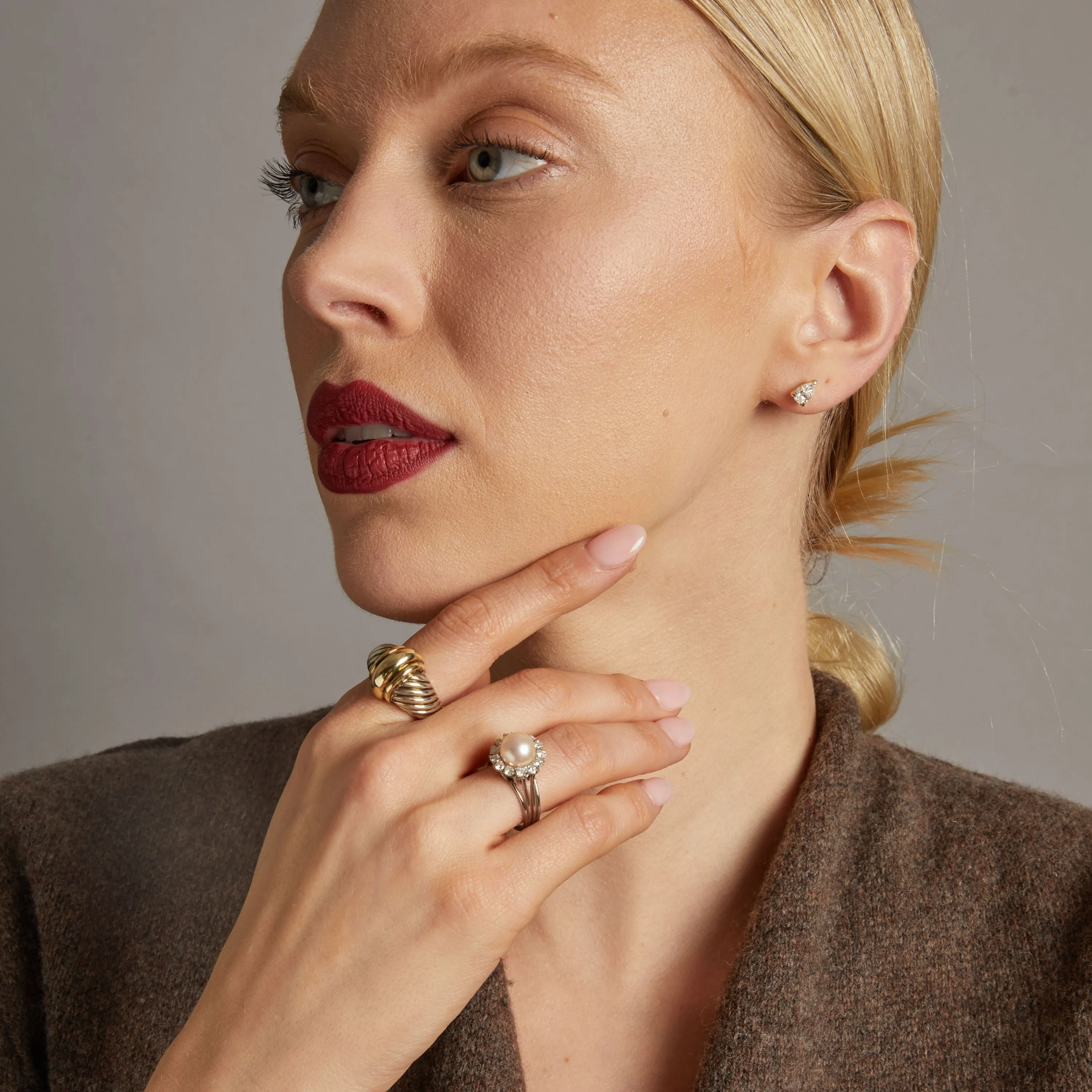 Vintage Estate Diamond and Pearl Ring sold by Aurate product image thumbnail 5