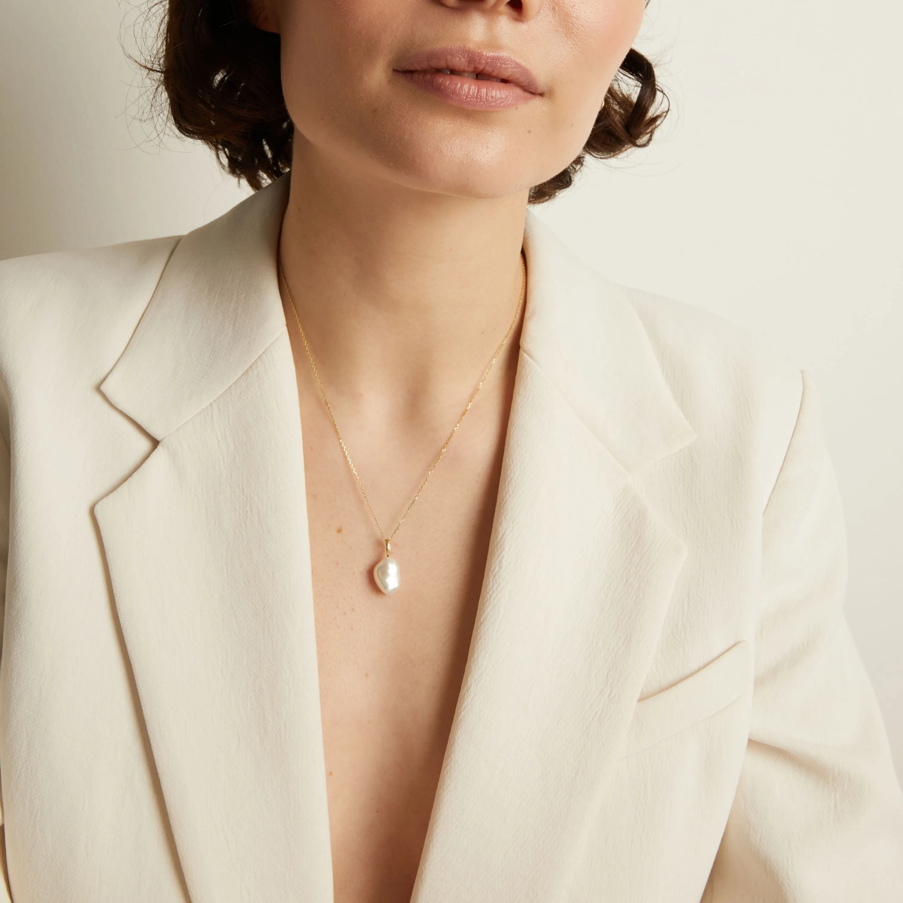 Baroque Pearl Pendant Necklace sold by Aurate product image thumbnail 5