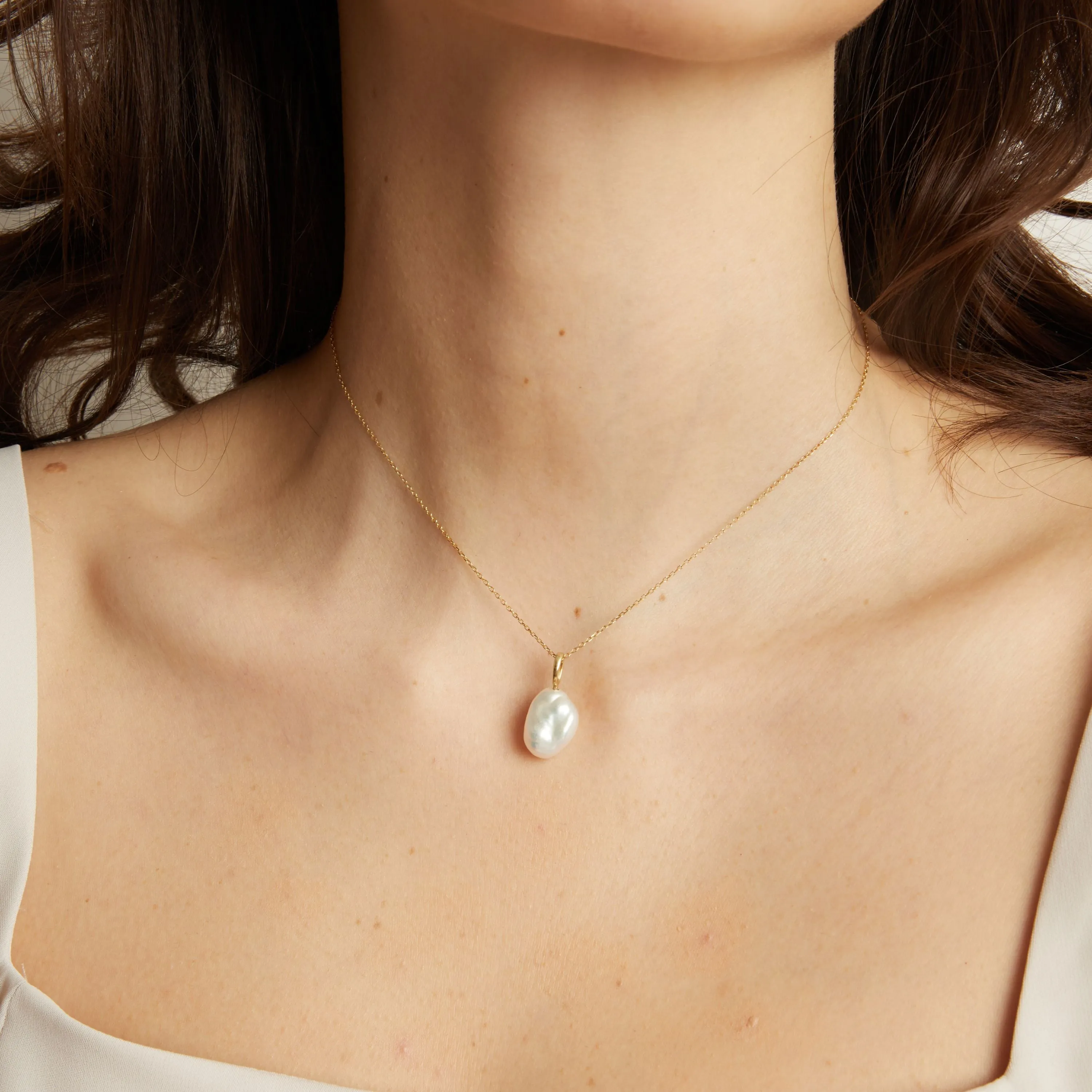 Baroque Pearl Pendant Necklace sold by Aurate product image thumbnail 3