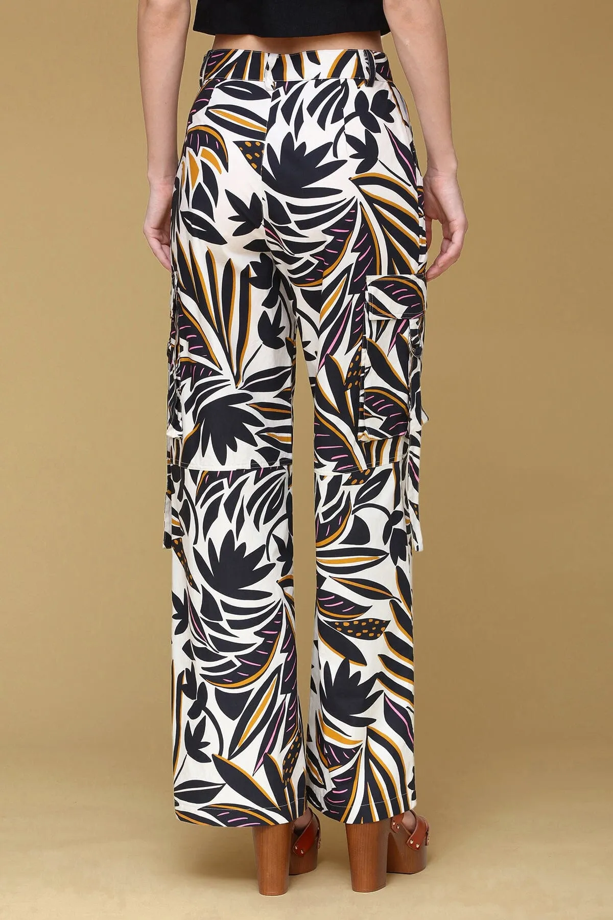 Tropical Print Linen Blend Wide Leg Cargo Pant sold by Avec Les Filles product image thumbnail 5