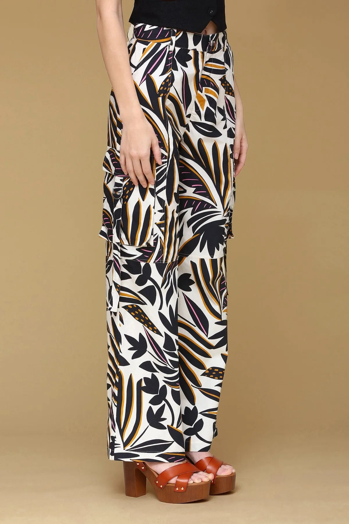 Tropical Print Linen Blend Wide Leg Cargo Pant sold by Avec Les Filles product image thumbnail 4