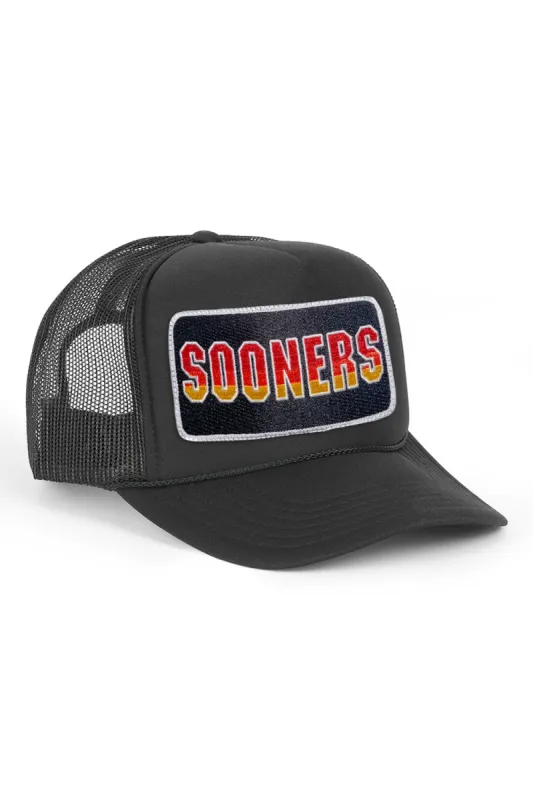UNIVERSITY OF OKLAHOMA SOONERS VINTAGE LOW RISE TRUCKER - BLACK made by Aviator Nation