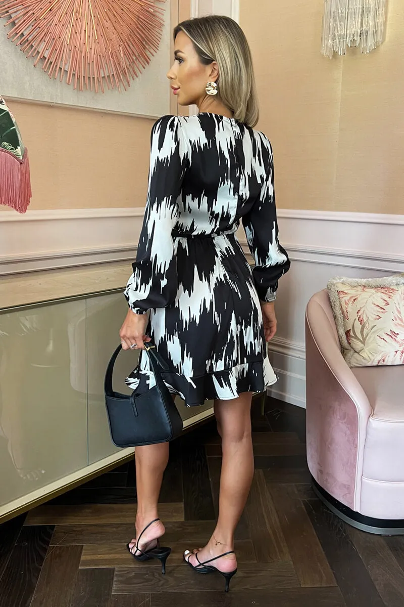 Black And White Printed Long Sleeve Pleated Shoulder Mini Dress sold by AX Paris product image thumbnail 5