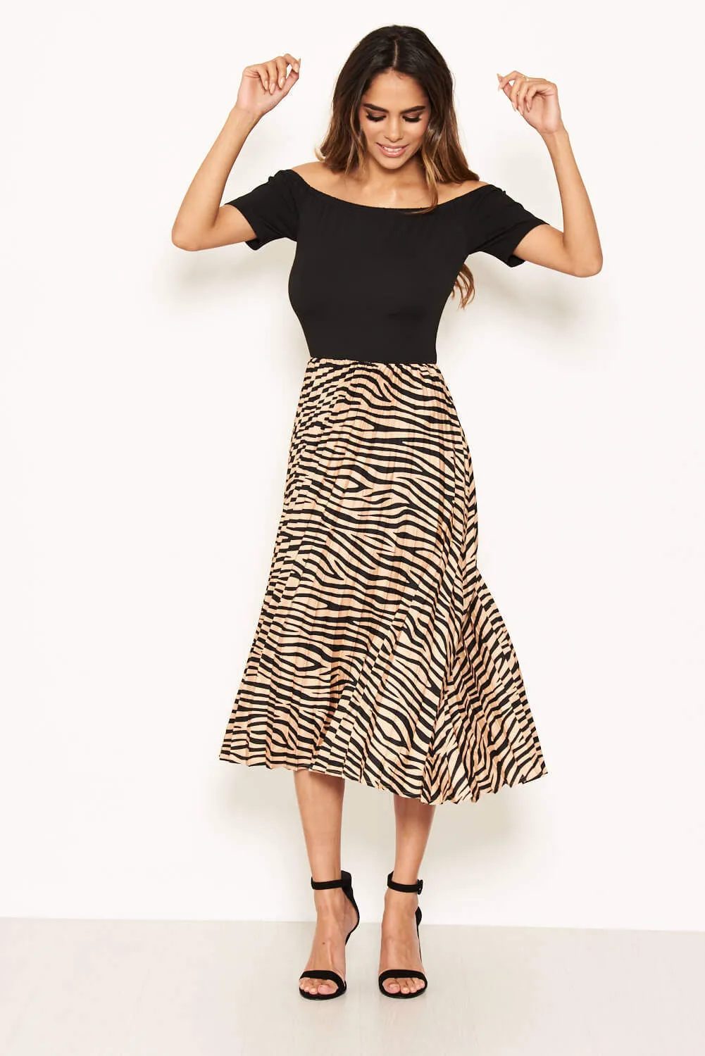 Black 2 In One Bardot Pleated Midi Dress sold by AX Paris product image thumbnail 4