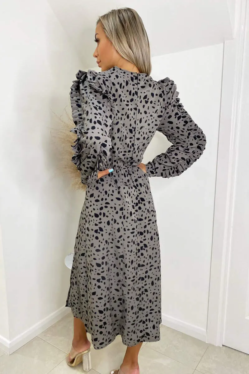 Grey Printed Long Pleated Sleeve Midi Dress sold by AX Paris product image thumbnail 4