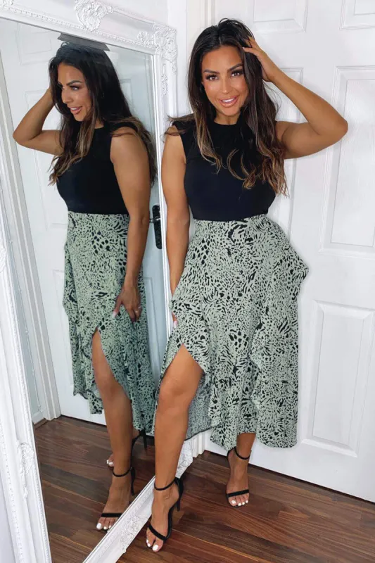 Black 2 In 1 Padded Shoulder Midi Dress sold by AX Paris