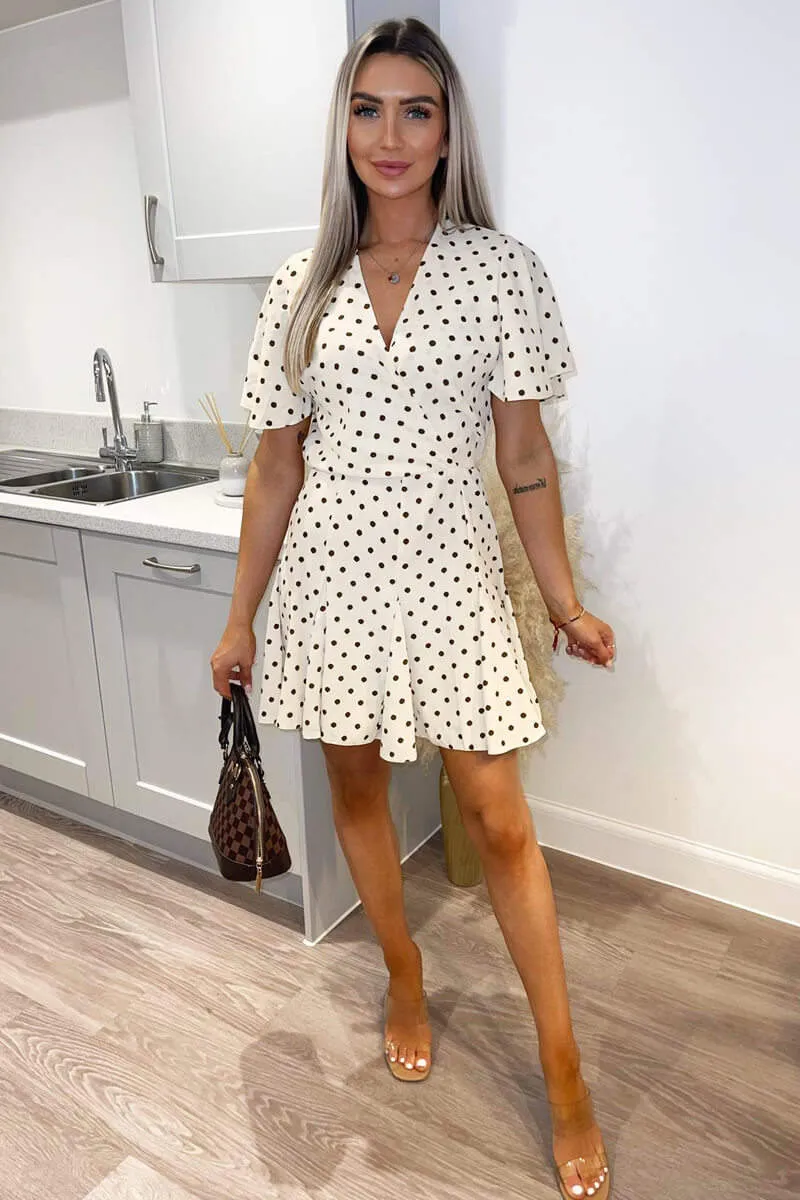 Cream Spotty Butterfly Sleeve Pleated Mini Dress sold by AX Paris product image thumbnail 2