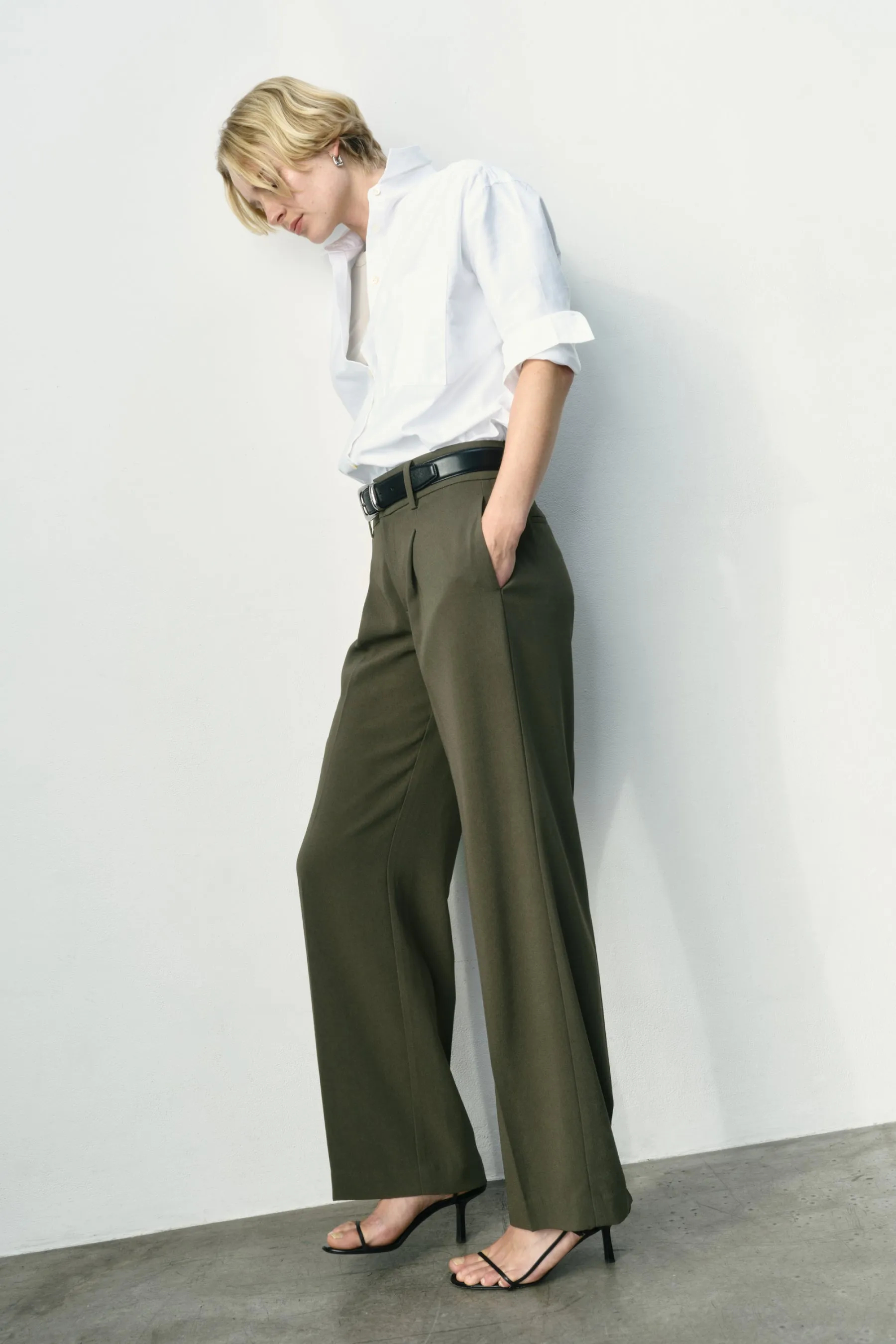 The Headliner sold by AYR product image thumbnail 3