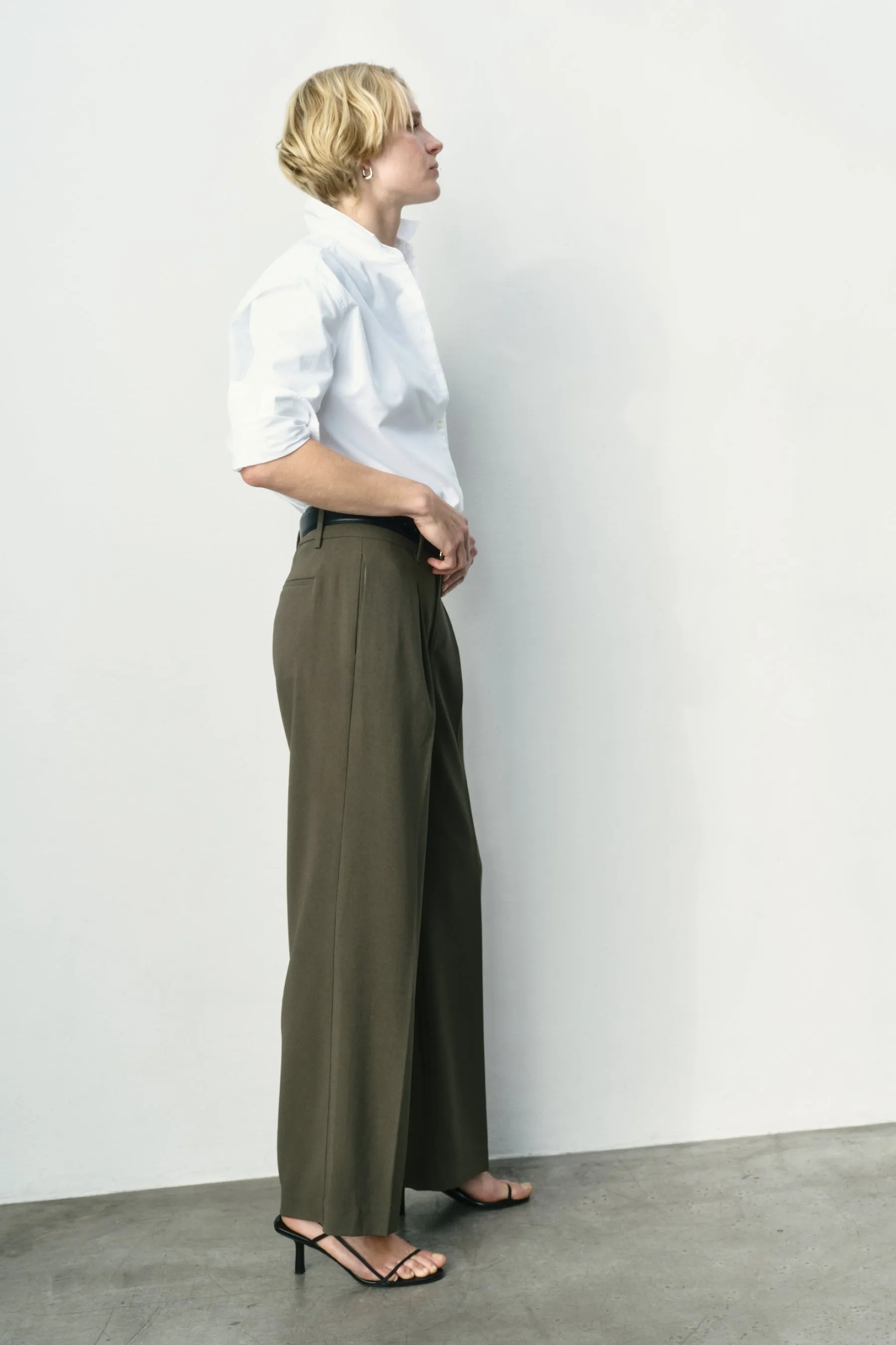 The Headliner sold by AYR product image thumbnail 4