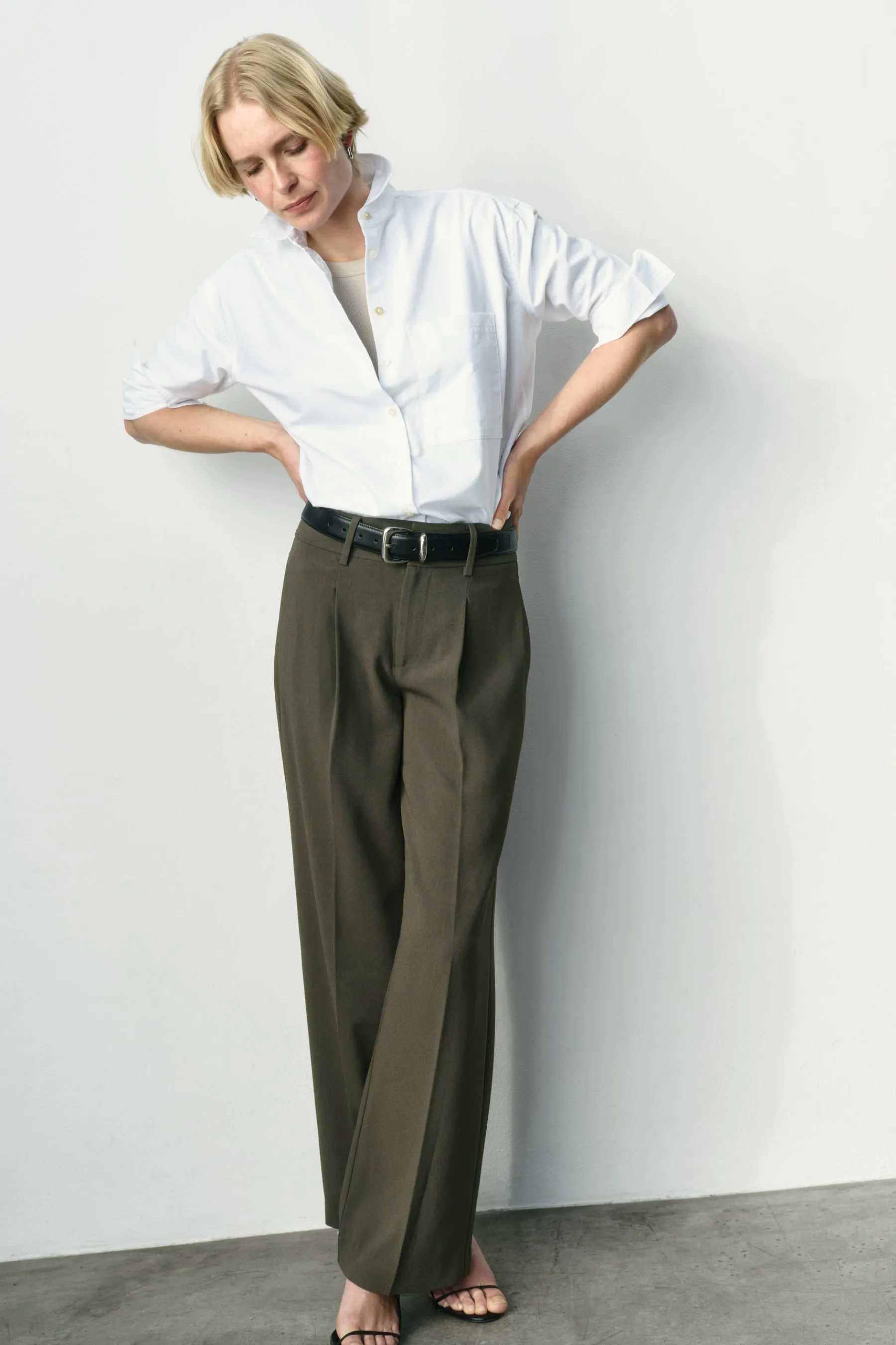 The Headliner sold by AYR product image thumbnail 2