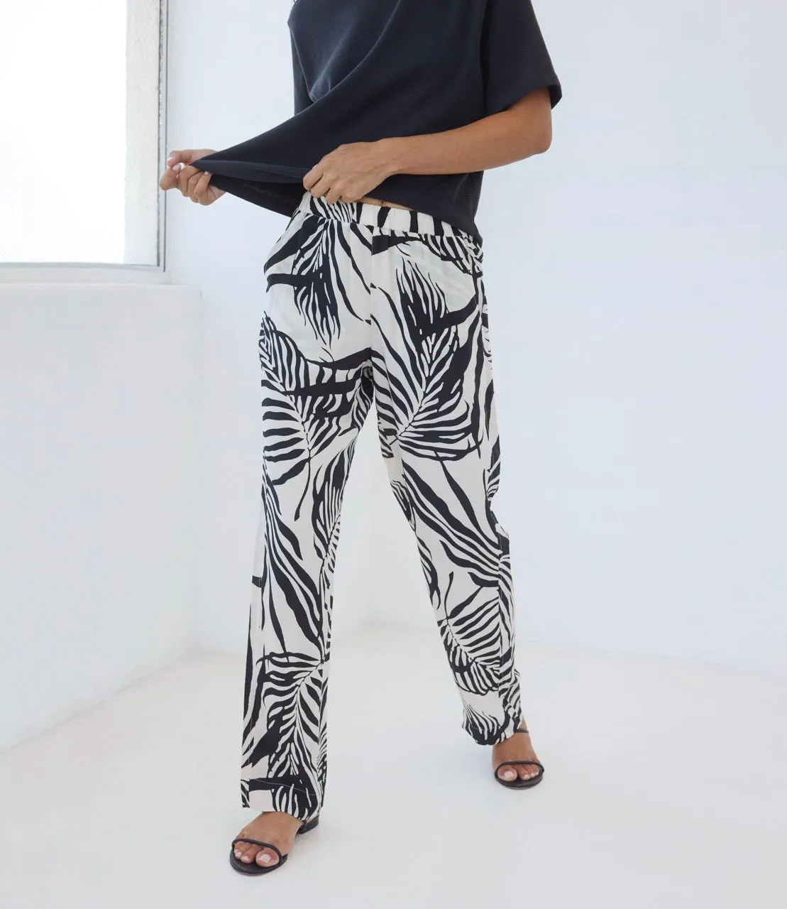 The Tourist Pant (Final Sale) sold by AYR product image thumbnail 4
