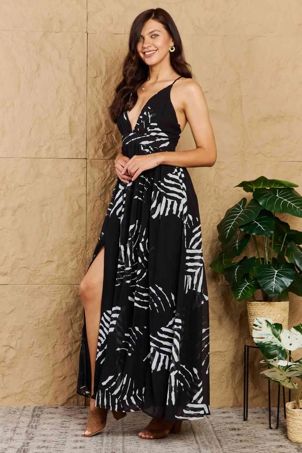 OneTheLand Black Leaf Printed Maxi Dress sold by Back2Basics product image thumbnail 4
