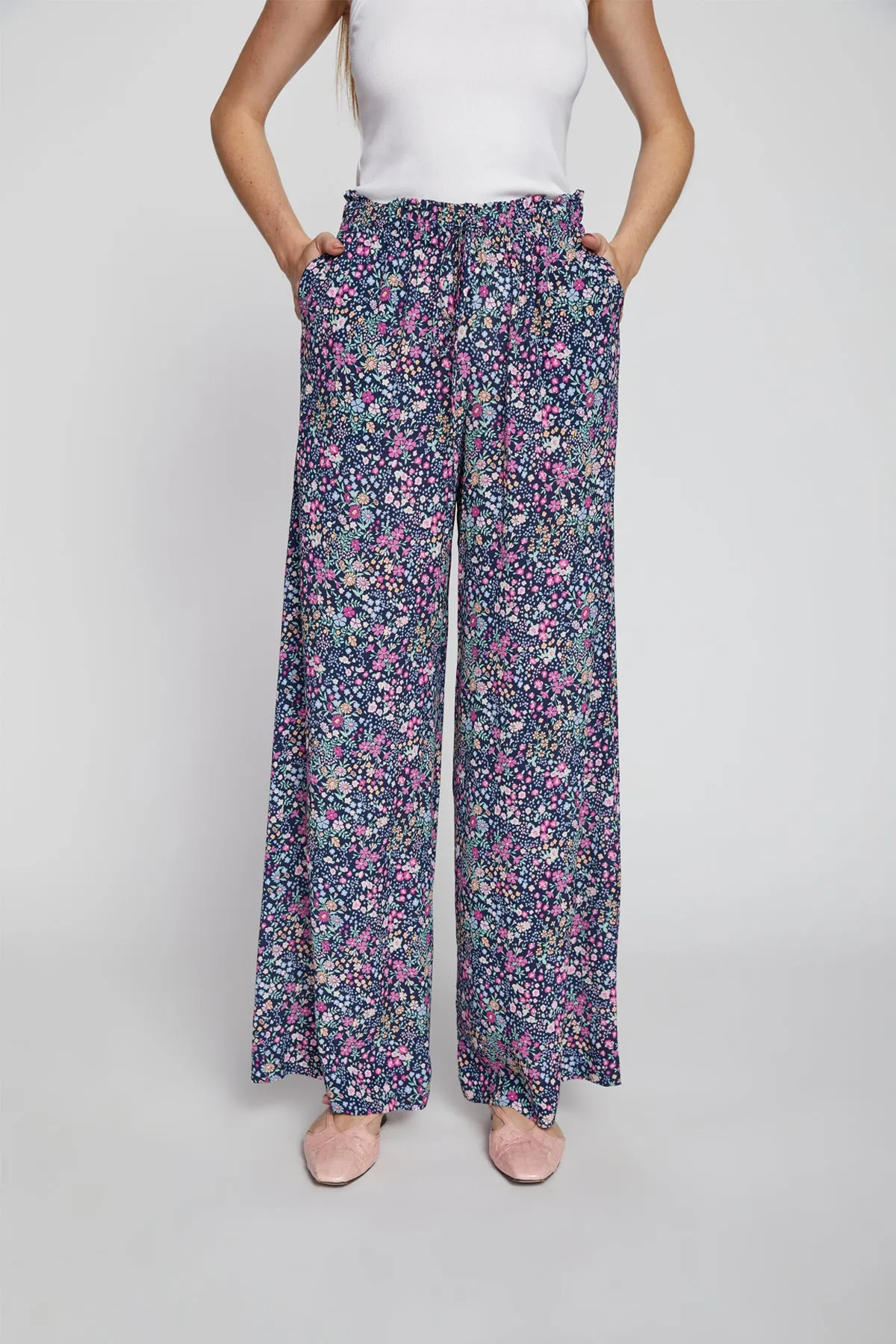 Bailey 44 Monty Pant in Ditzy Floral sold by Bailey 44 product image thumbnail 2