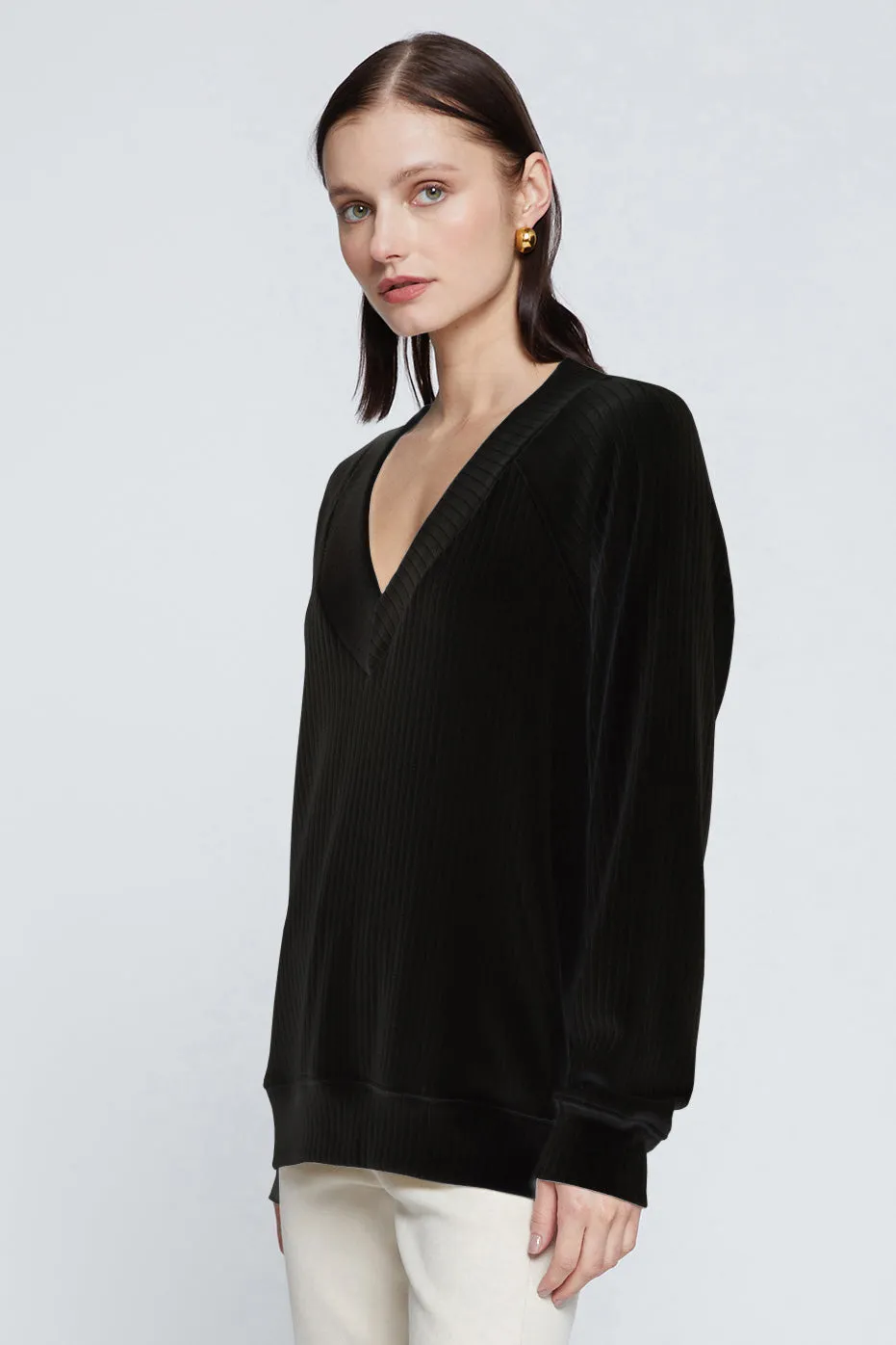 Stateside Rachel Chunky Rib V-Neck Raglan in Black sold by Bailey 44 product image thumbnail 3