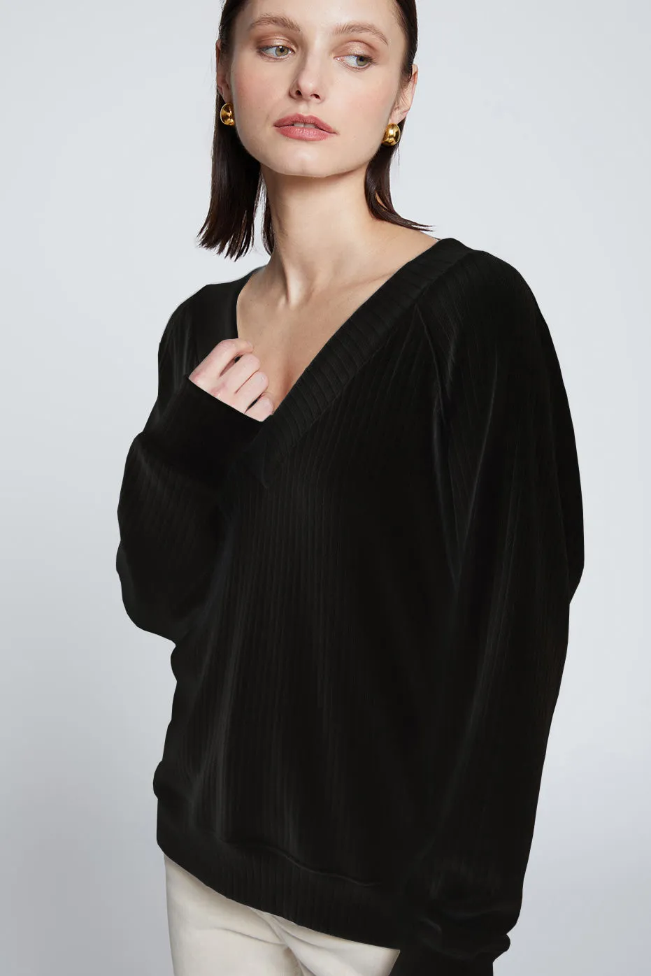 Stateside Rachel Chunky Rib V-Neck Raglan in Black sold by Bailey 44 product image thumbnail 2