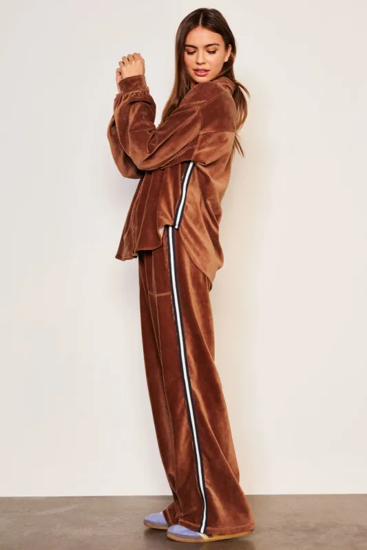 Sundry Classic Shirt in Taupe sold by Bailey 44