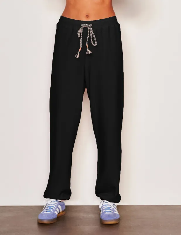 Sundry Basic Sweatpant in Black made by Sundry