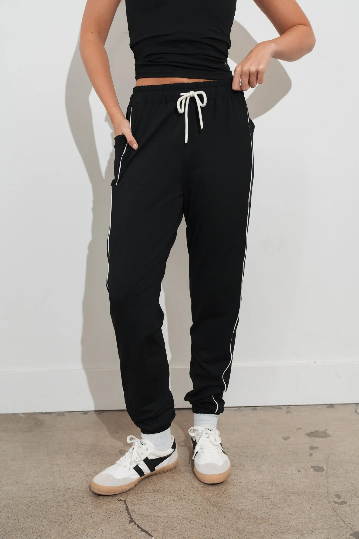 Vitality Motive Jogger - Midnight Contrast sold by Balance Athletica