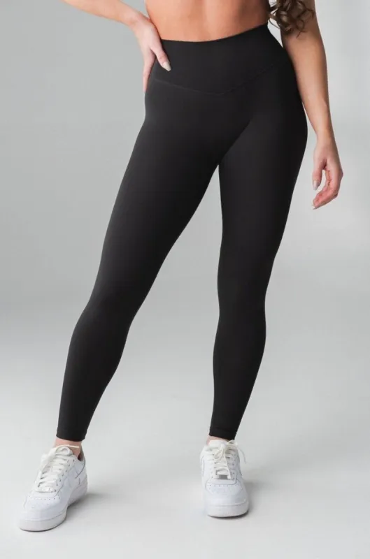 The Tenacity Pant - Midnight sold by Balance Athletica