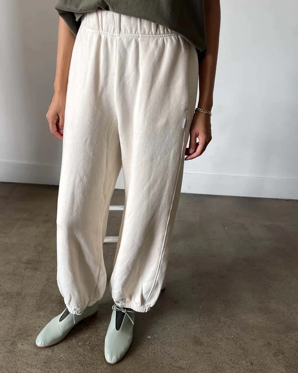 French Terry Balloon Pants - Naturel sold by ban.do